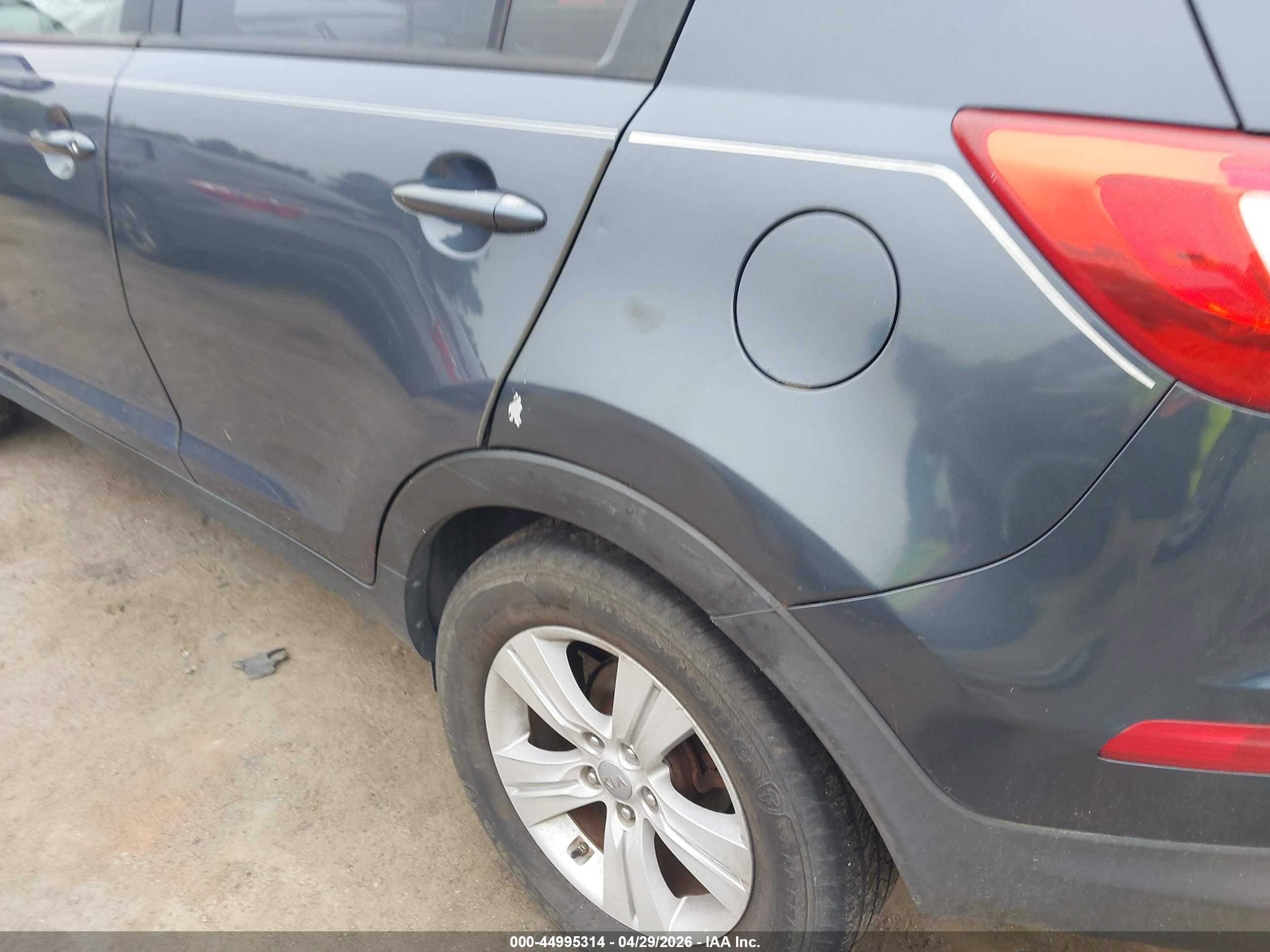 KIA SPORTAGE image 6