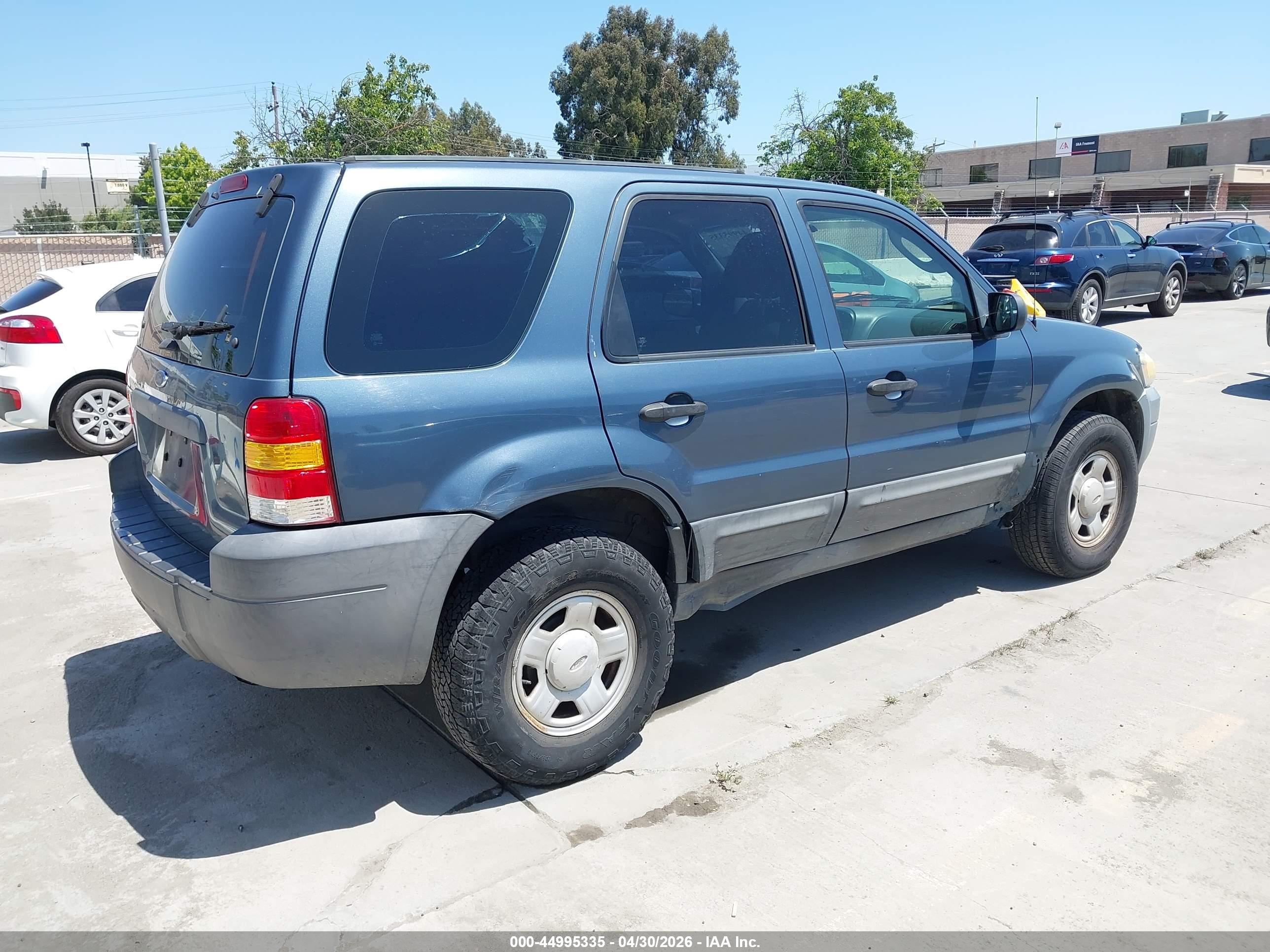 FORD ESCAPE image 4