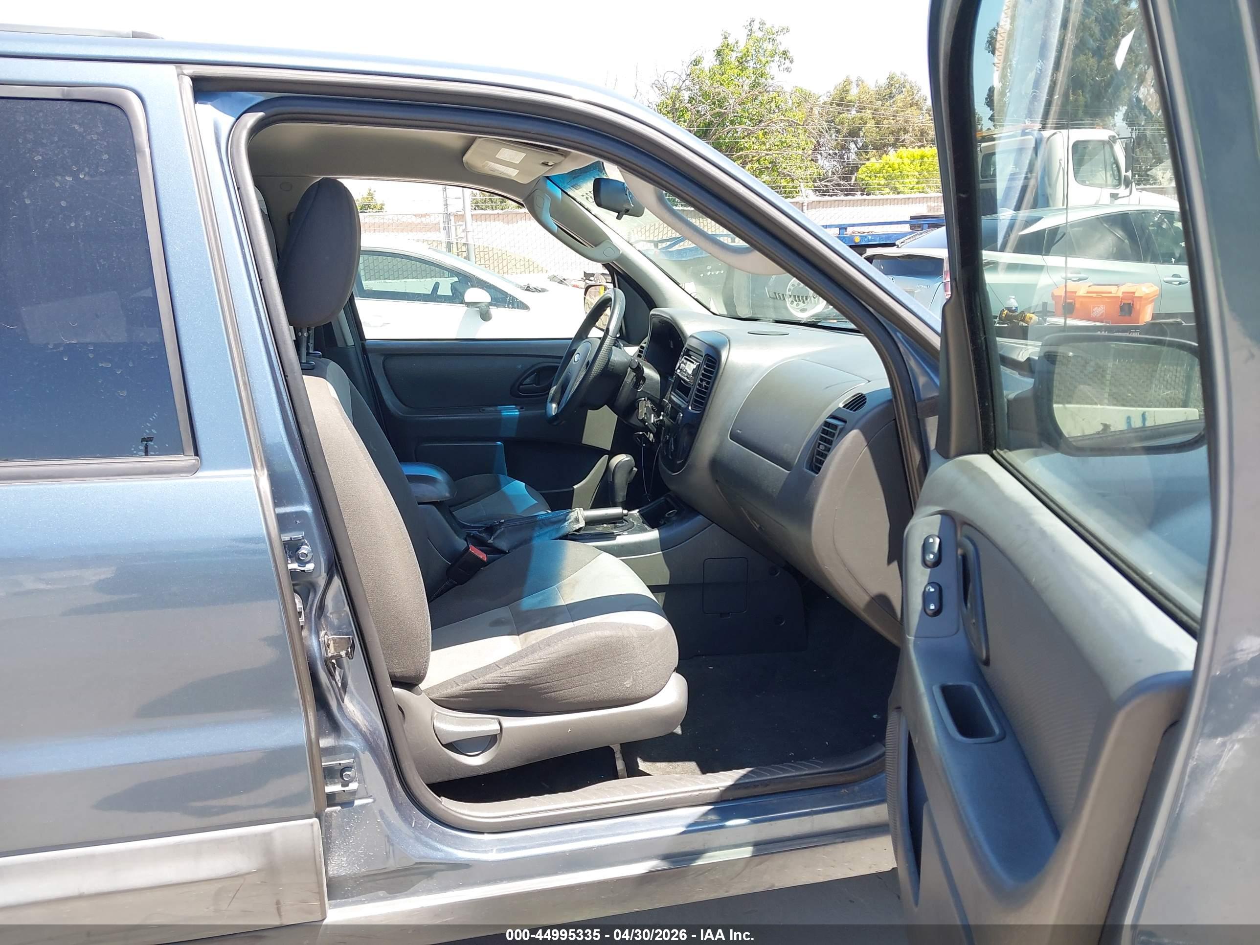 FORD ESCAPE image 5