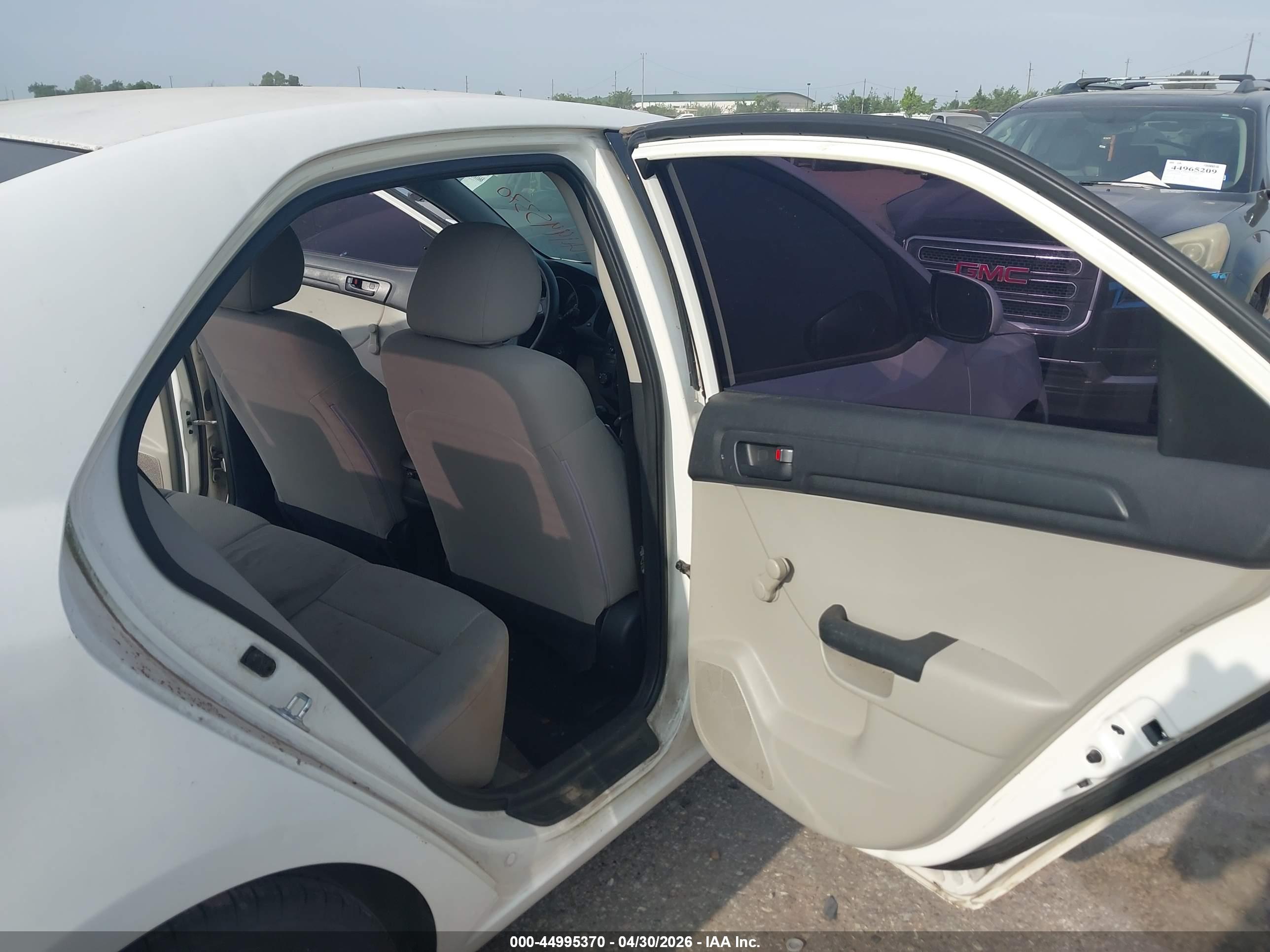KIA FORTE image 8
