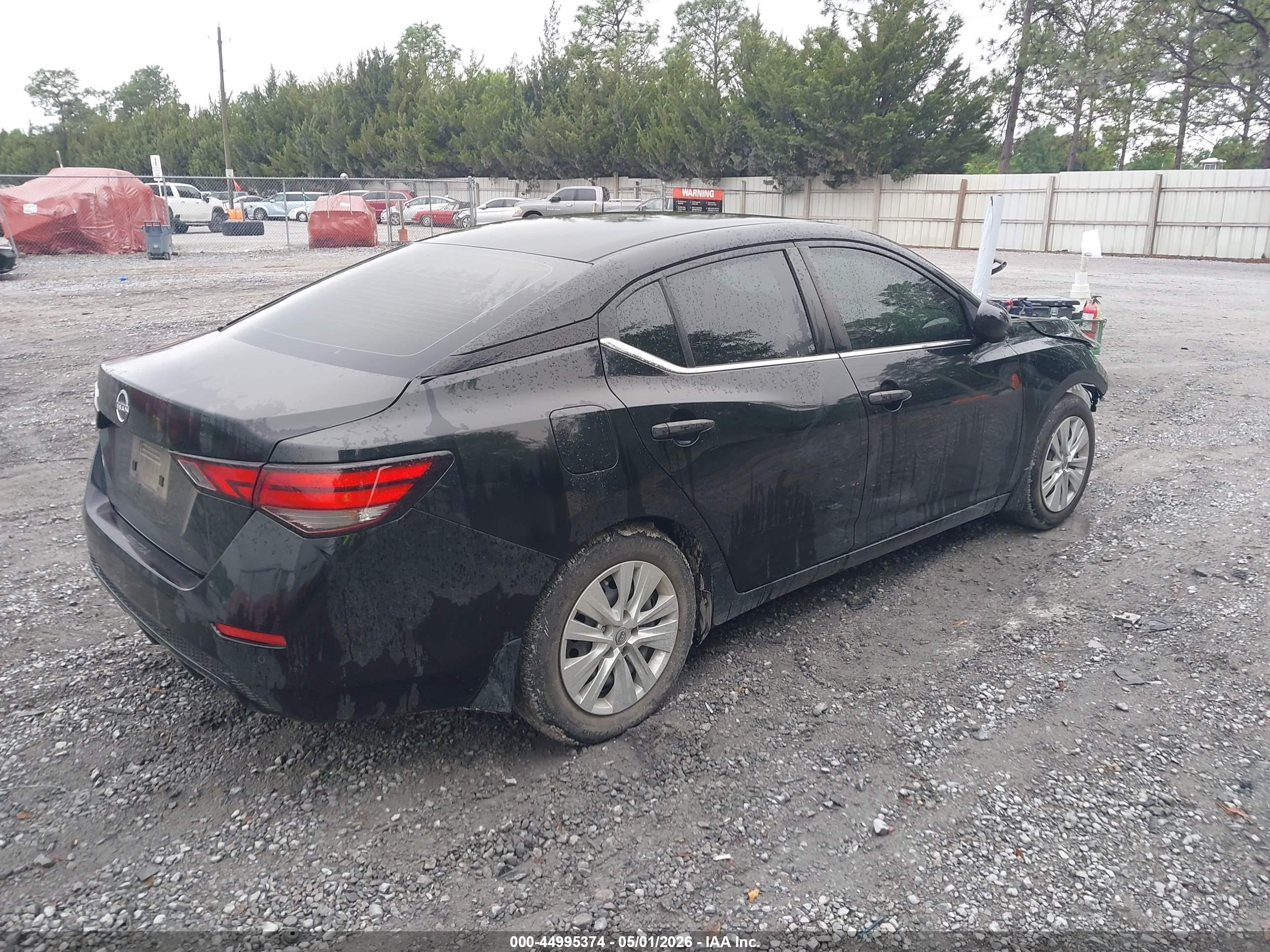NISSAN SENTRA image 4