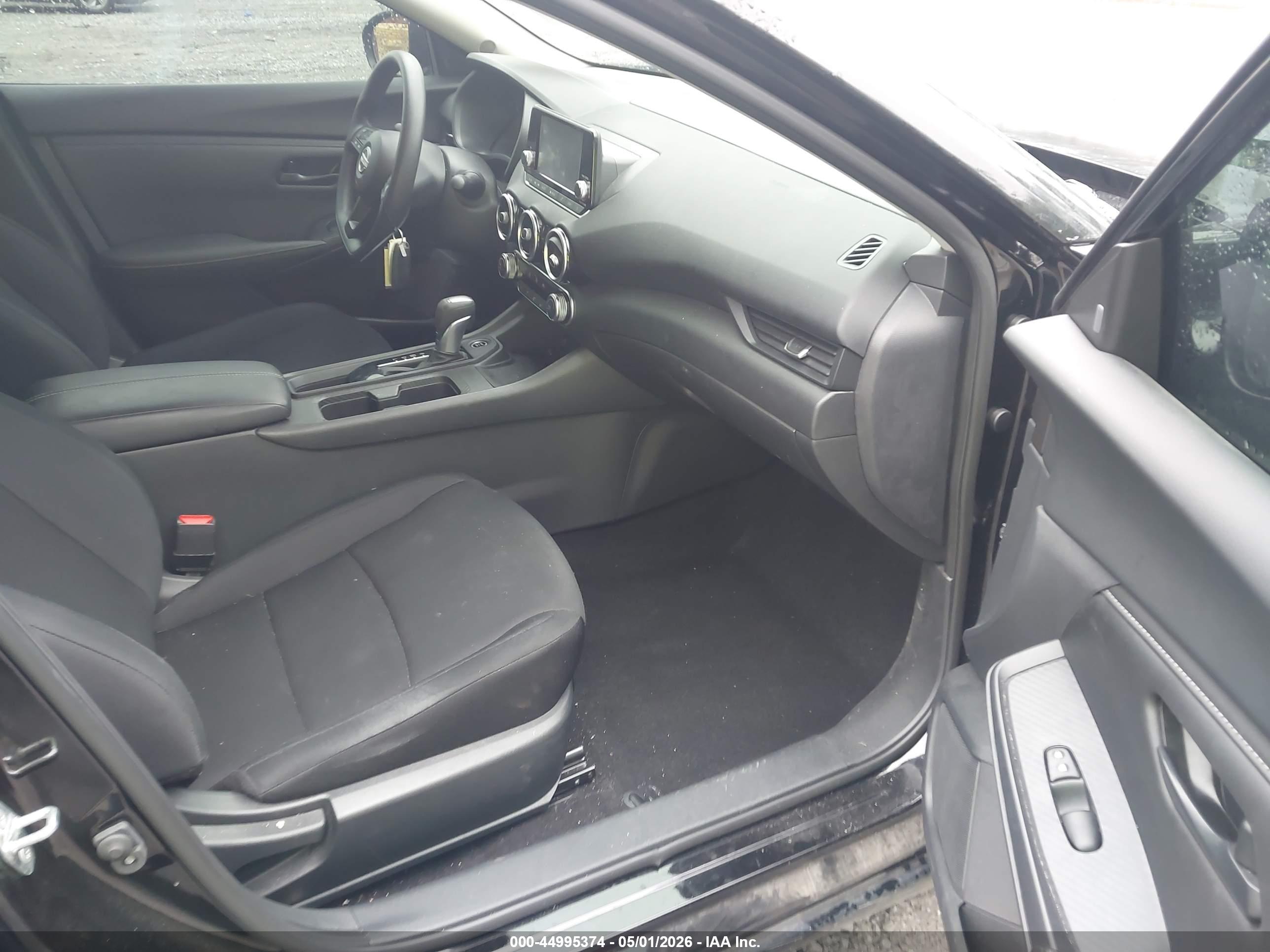 NISSAN SENTRA image 5