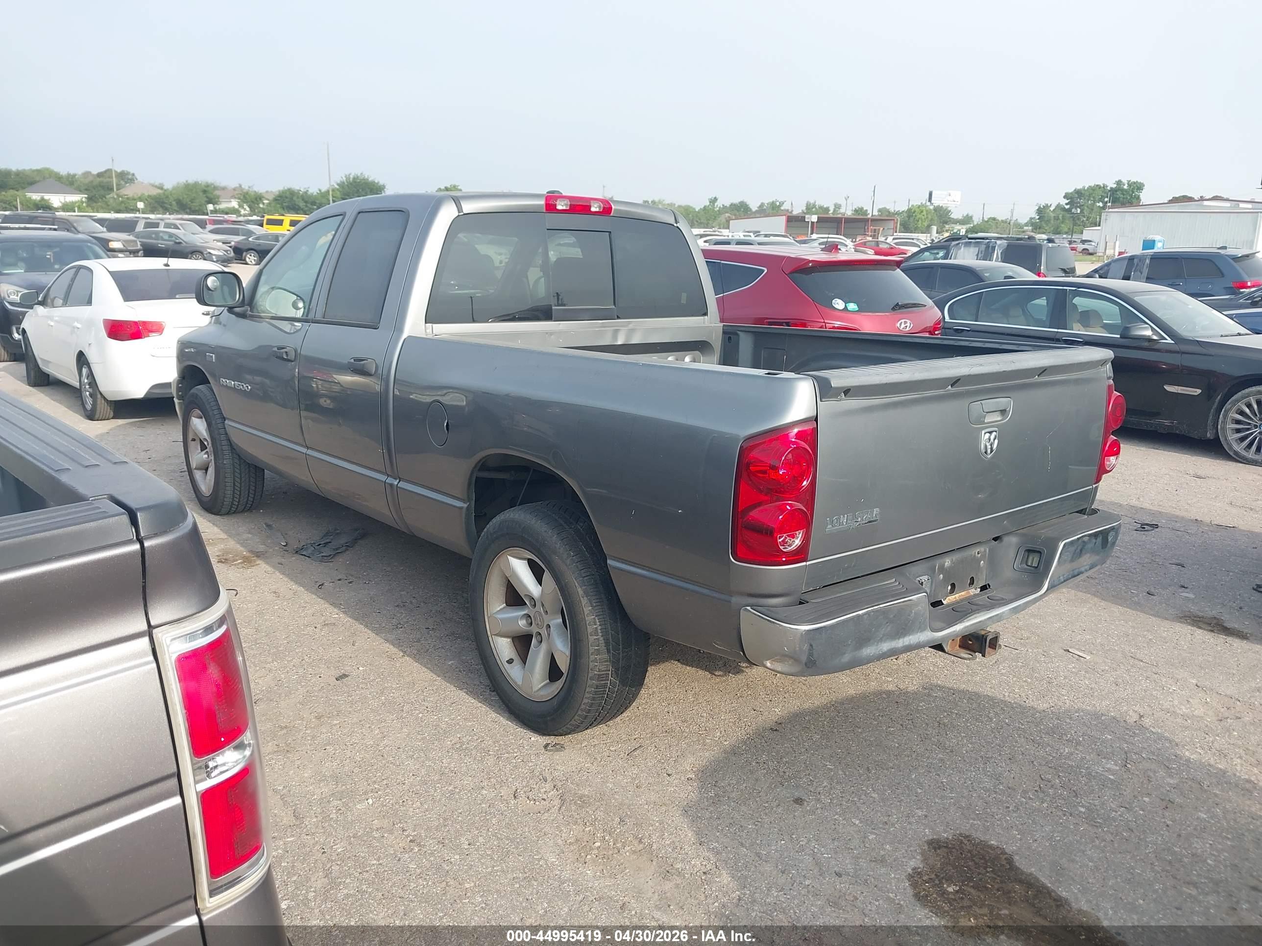 DODGE RAM image 3
