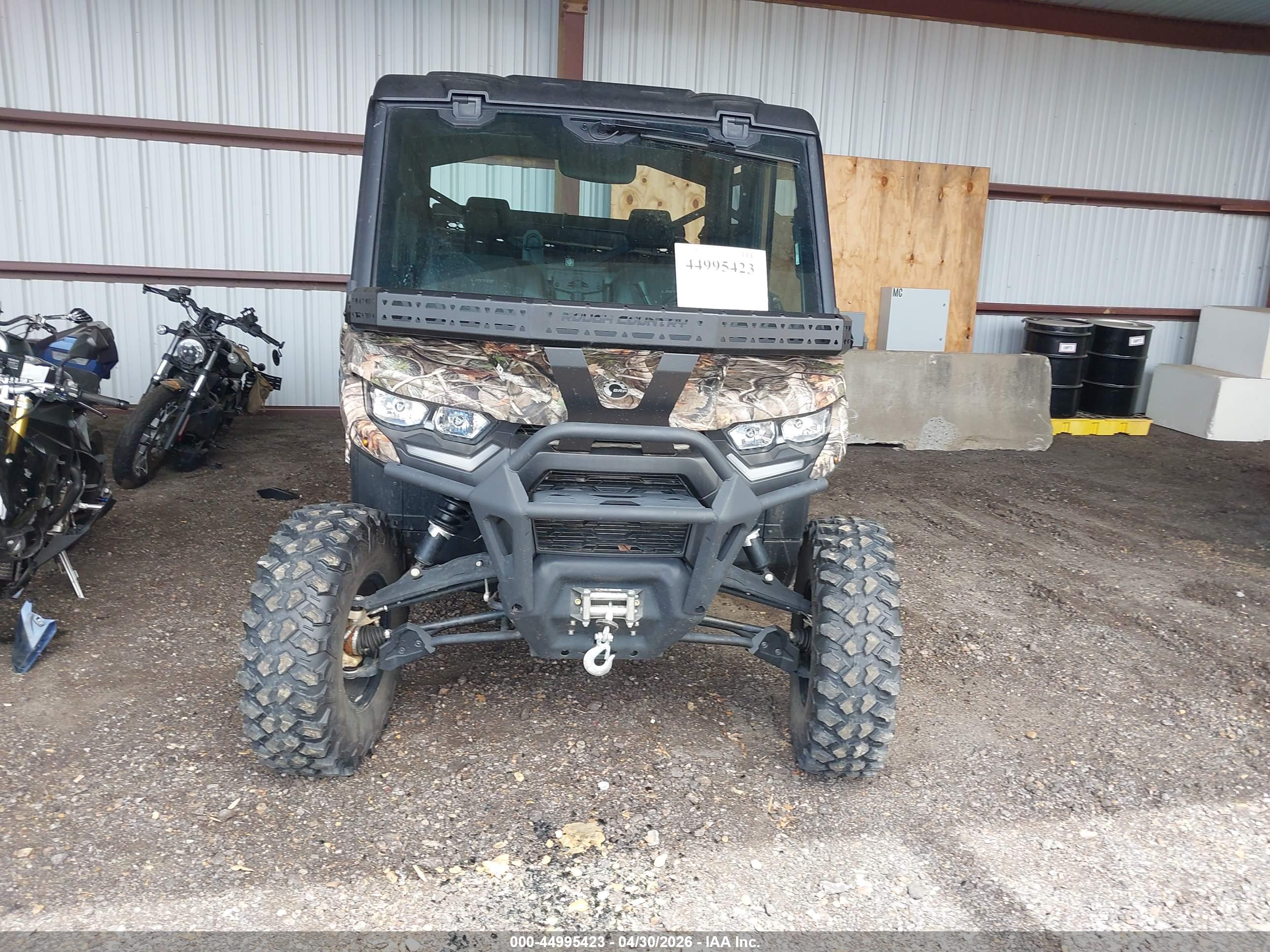 CAN-AM DEFENDER image 5