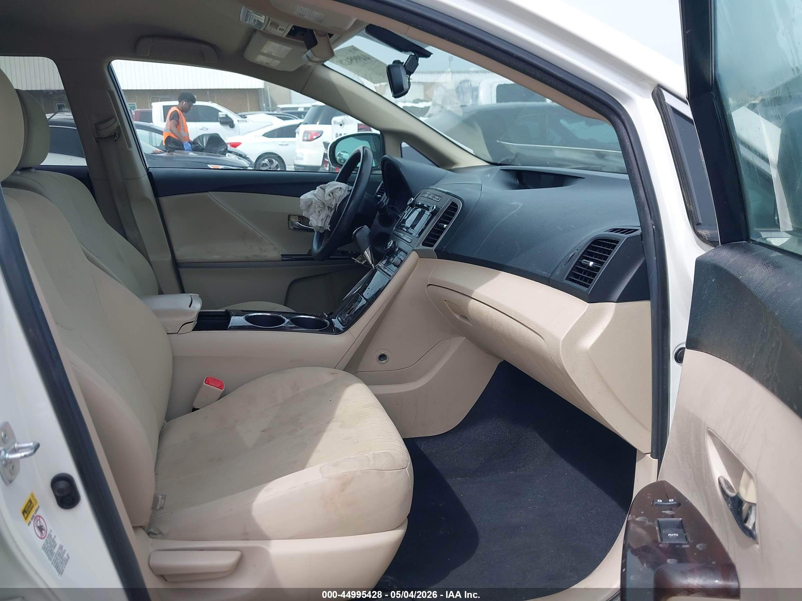 TOYOTA VENZA image 5