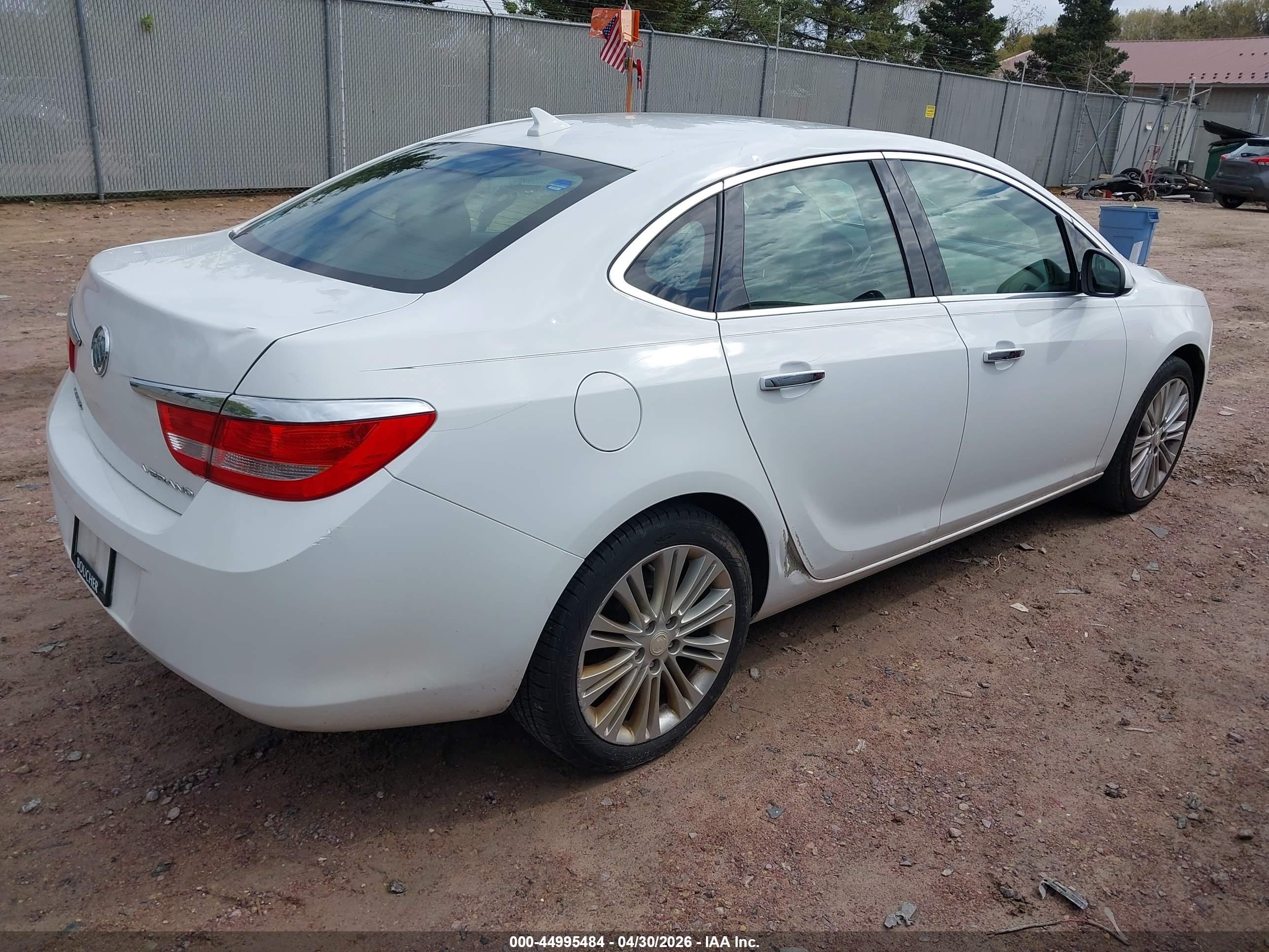 BUICK VERANO image 4