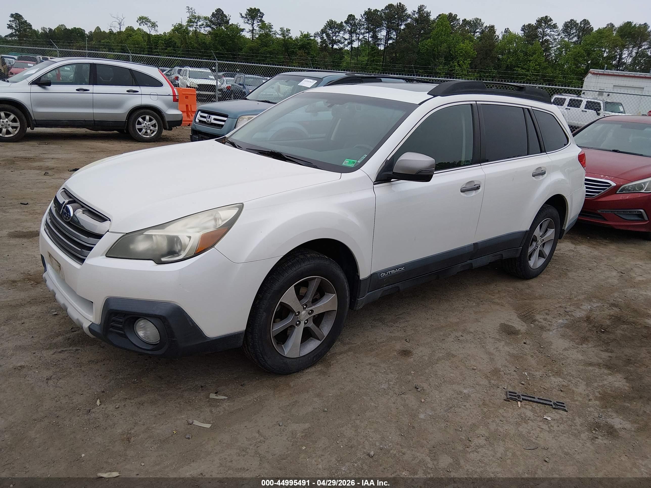 SUBARU OUTBACK image 2
