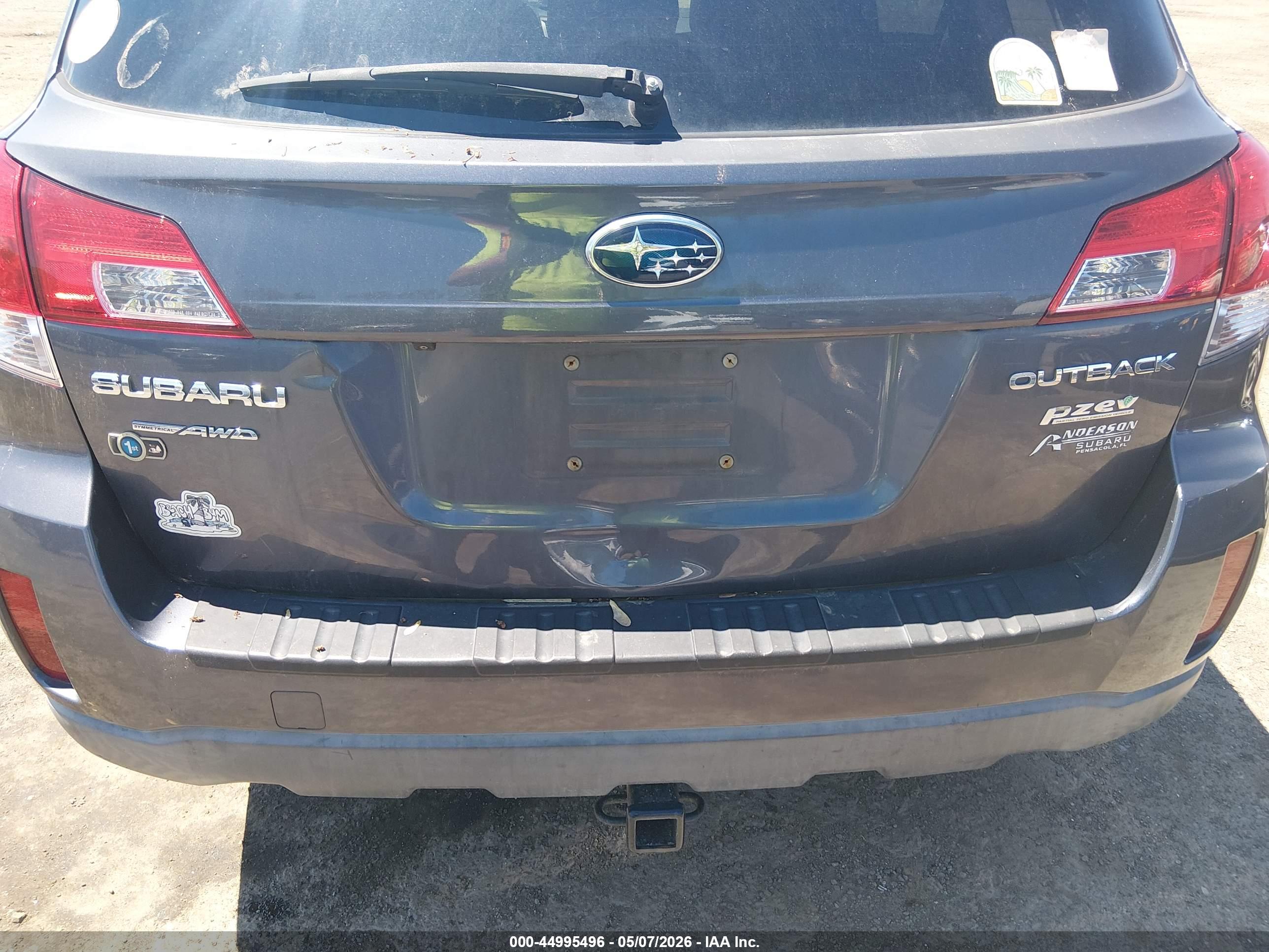 SUBARU OUTBACK image 6
