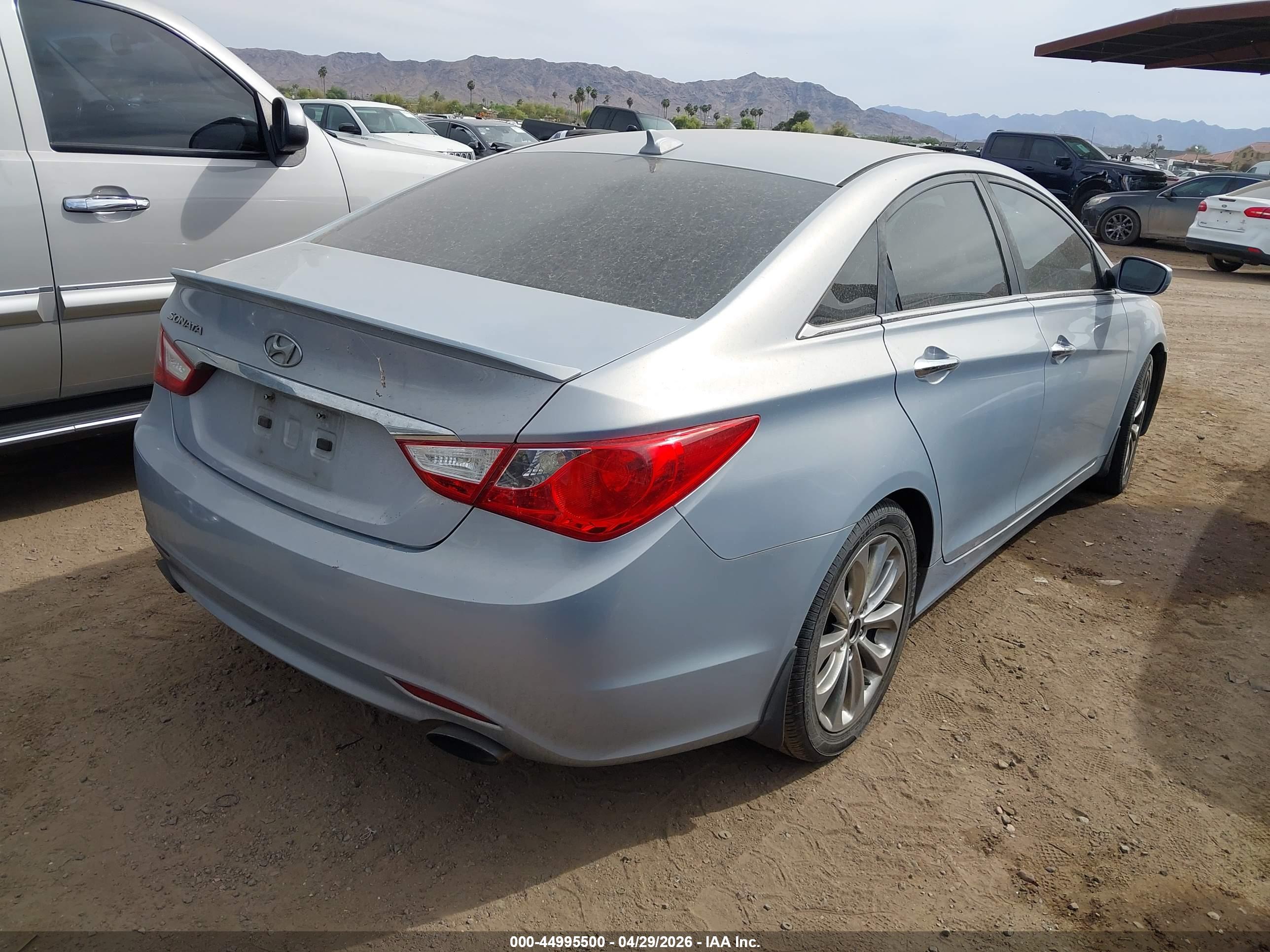 HYUNDAI SONATA image 4