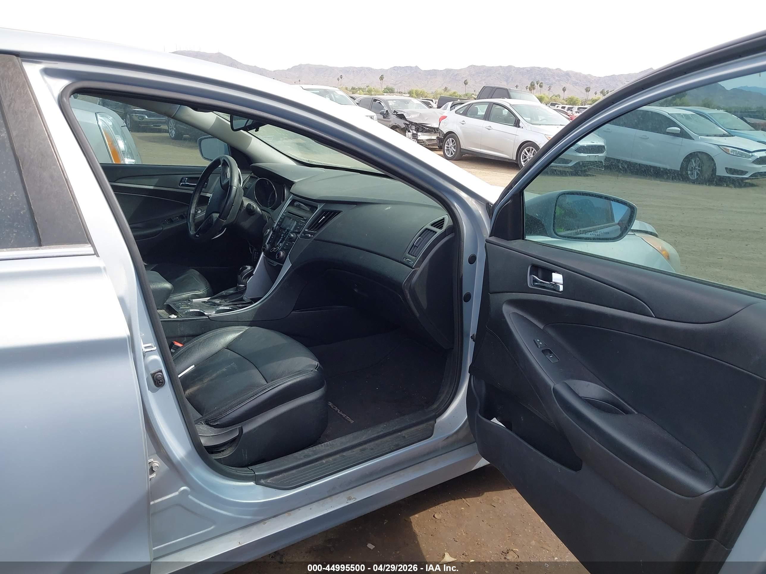 HYUNDAI SONATA image 5