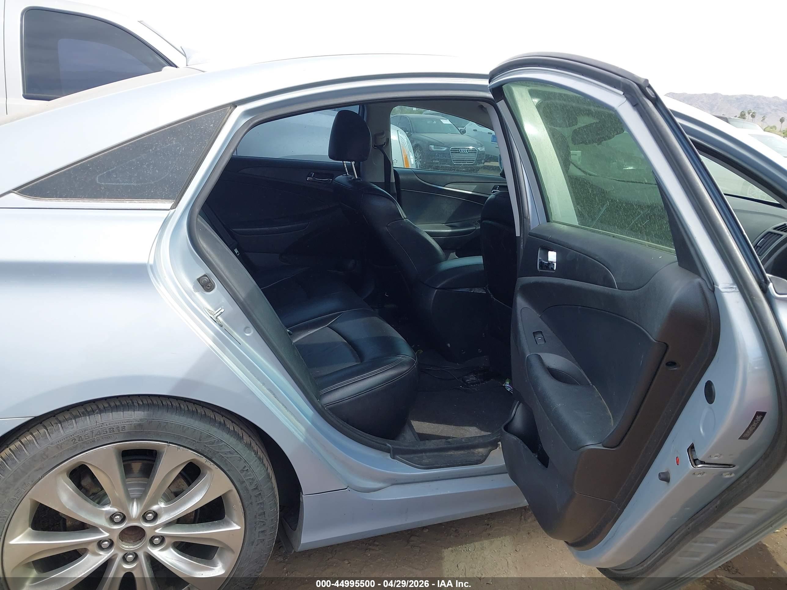 HYUNDAI SONATA image 8