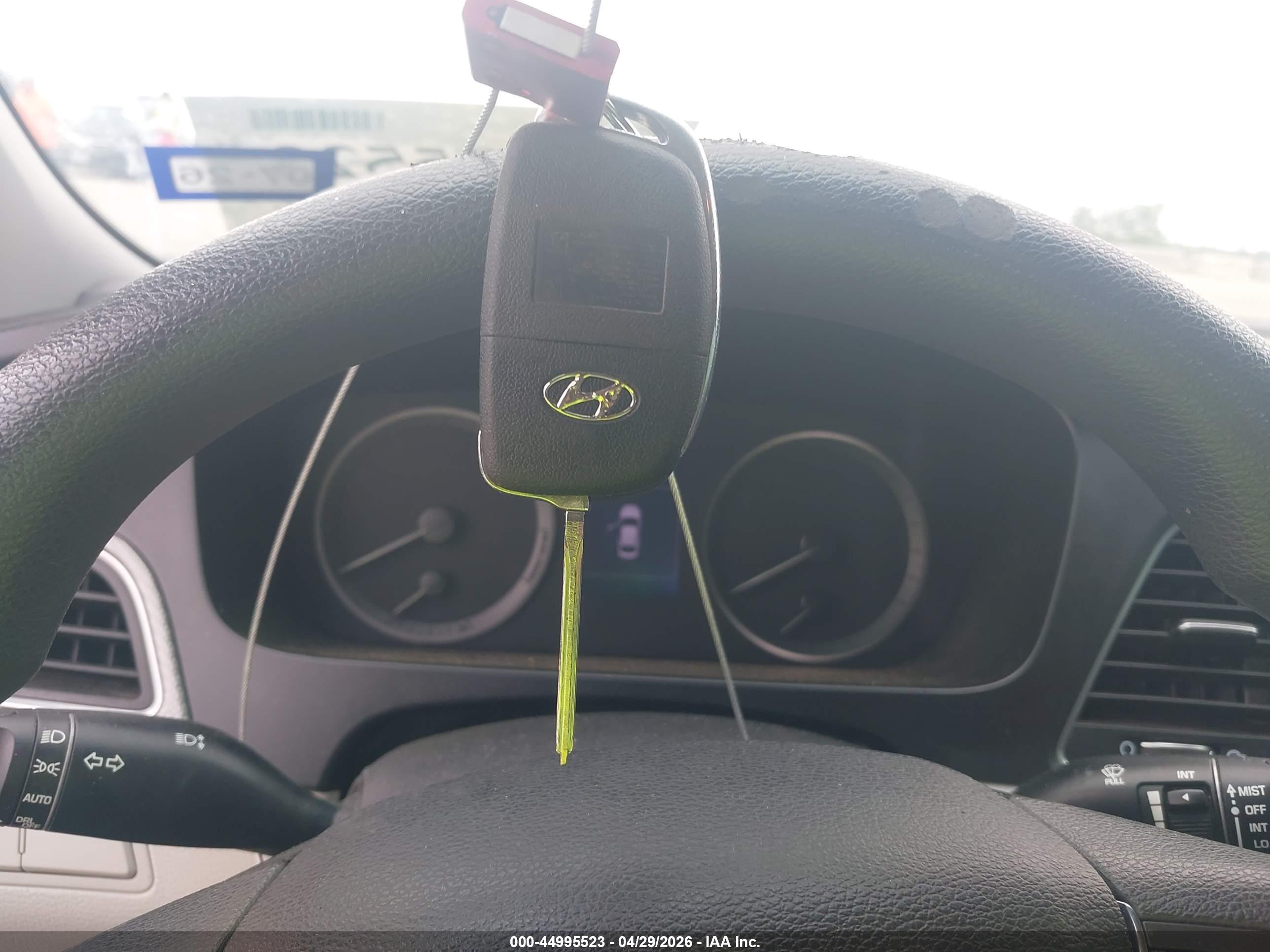 HYUNDAI SONATA image 11