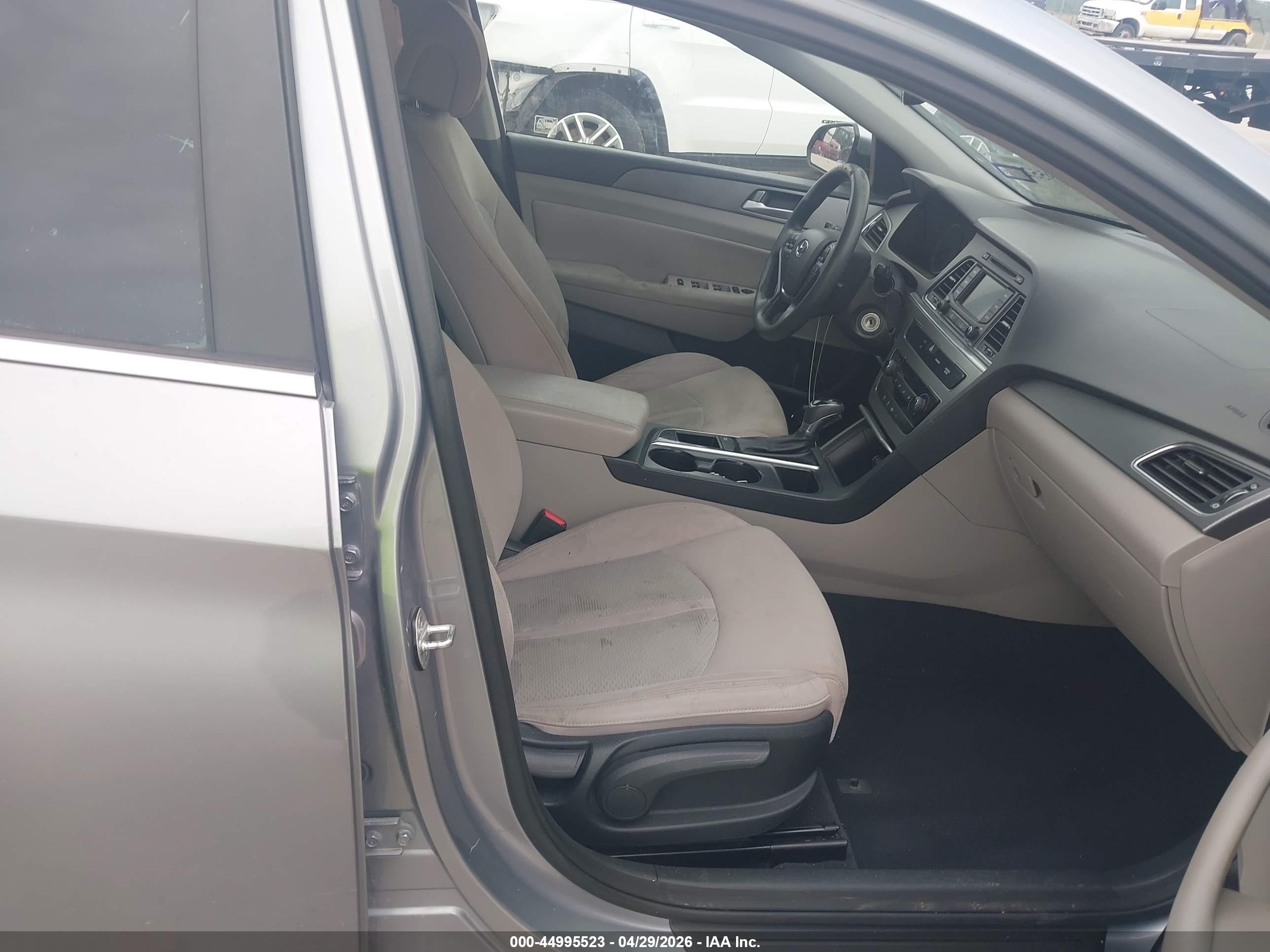 HYUNDAI SONATA image 5