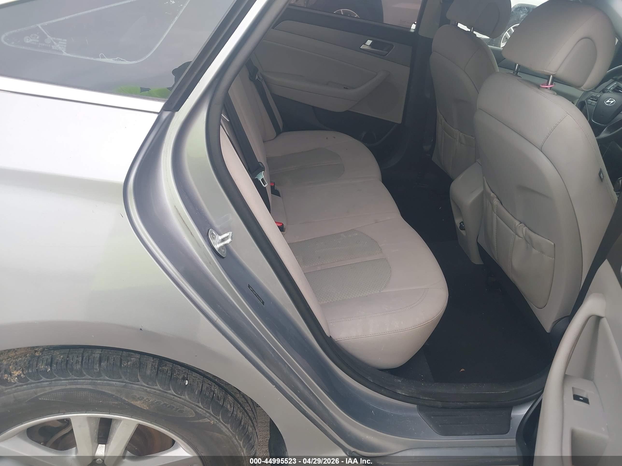 HYUNDAI SONATA image 8
