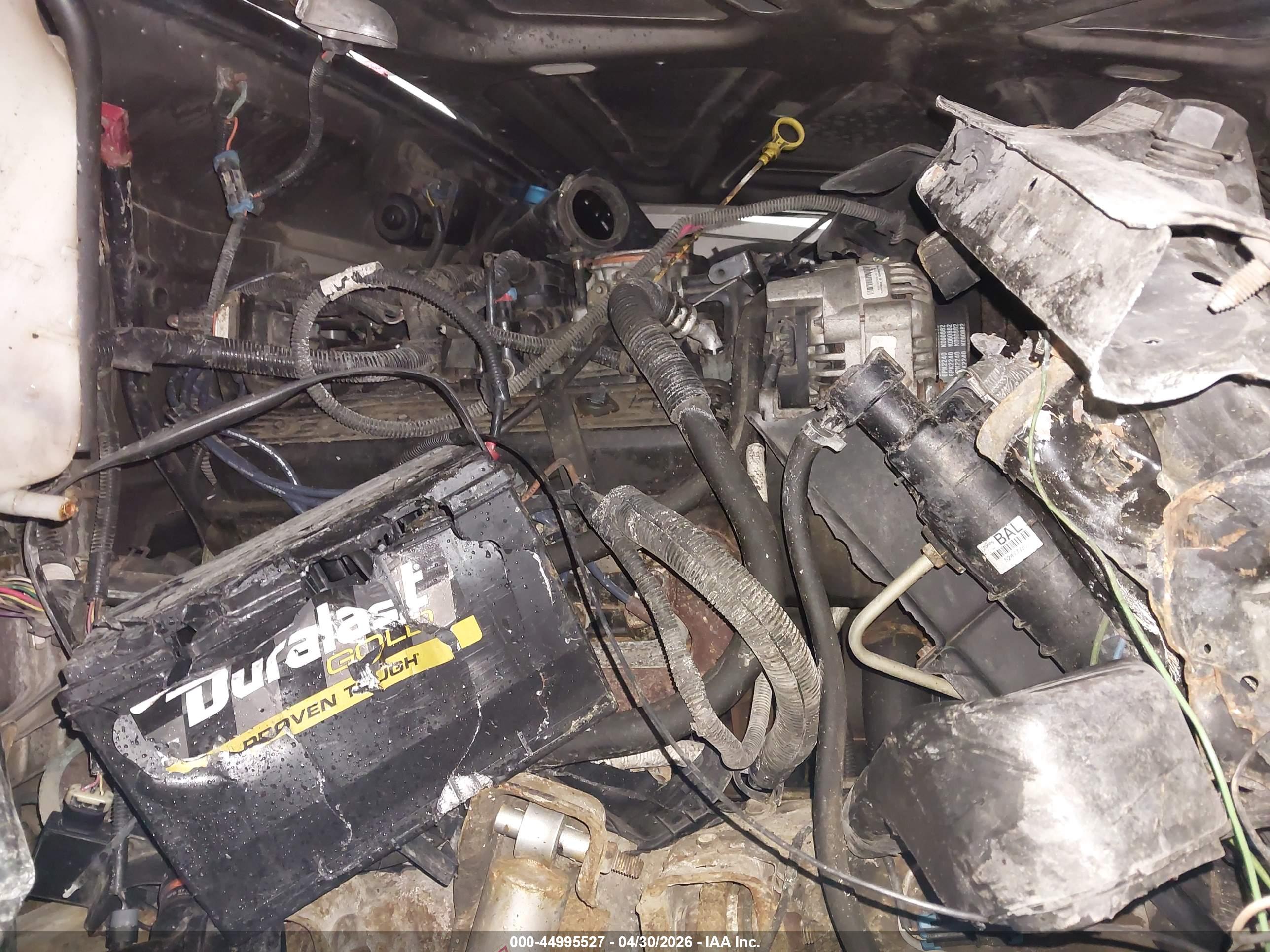 CHEVROLET K2500 image 10