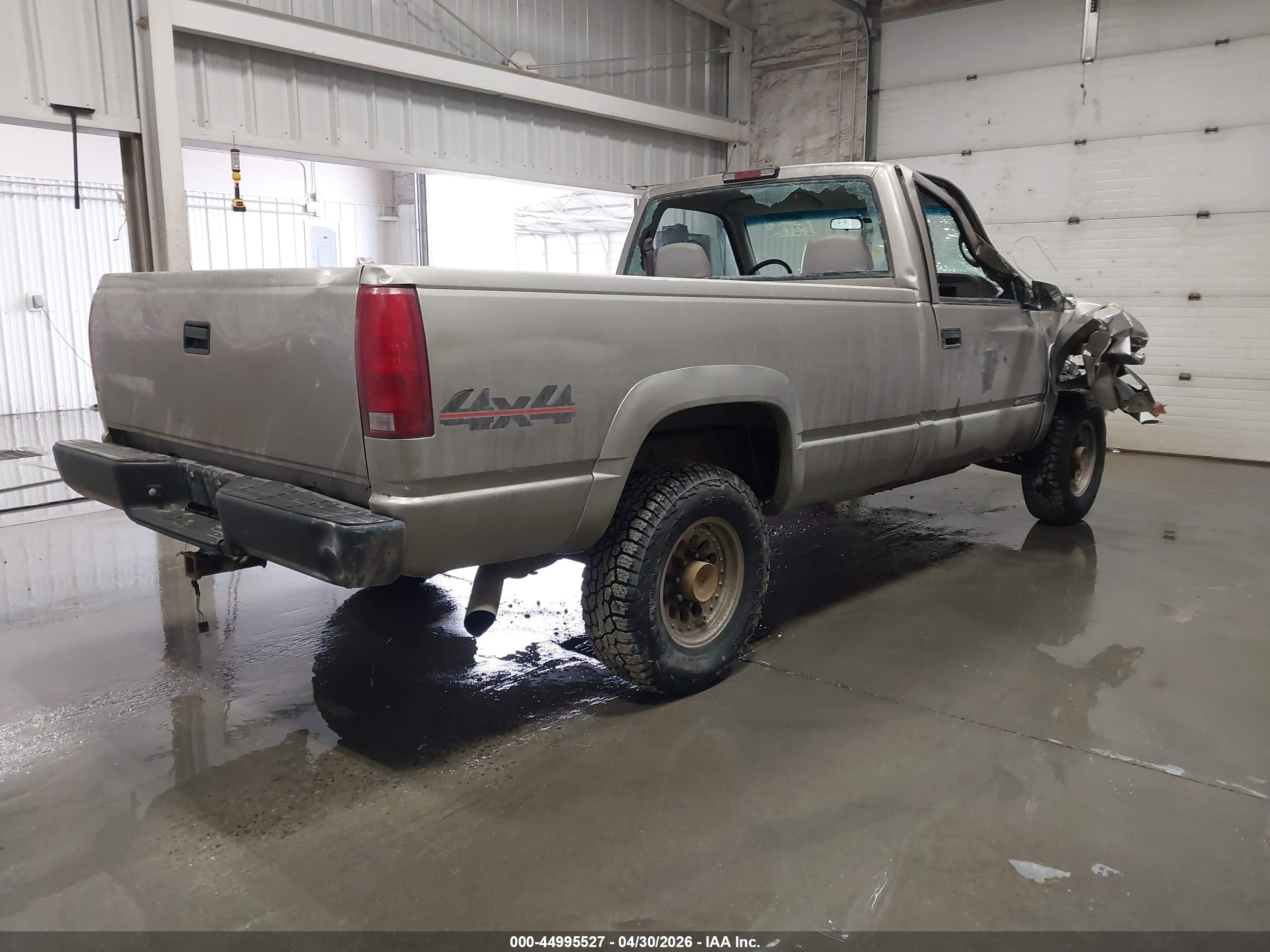 CHEVROLET K2500 image 4