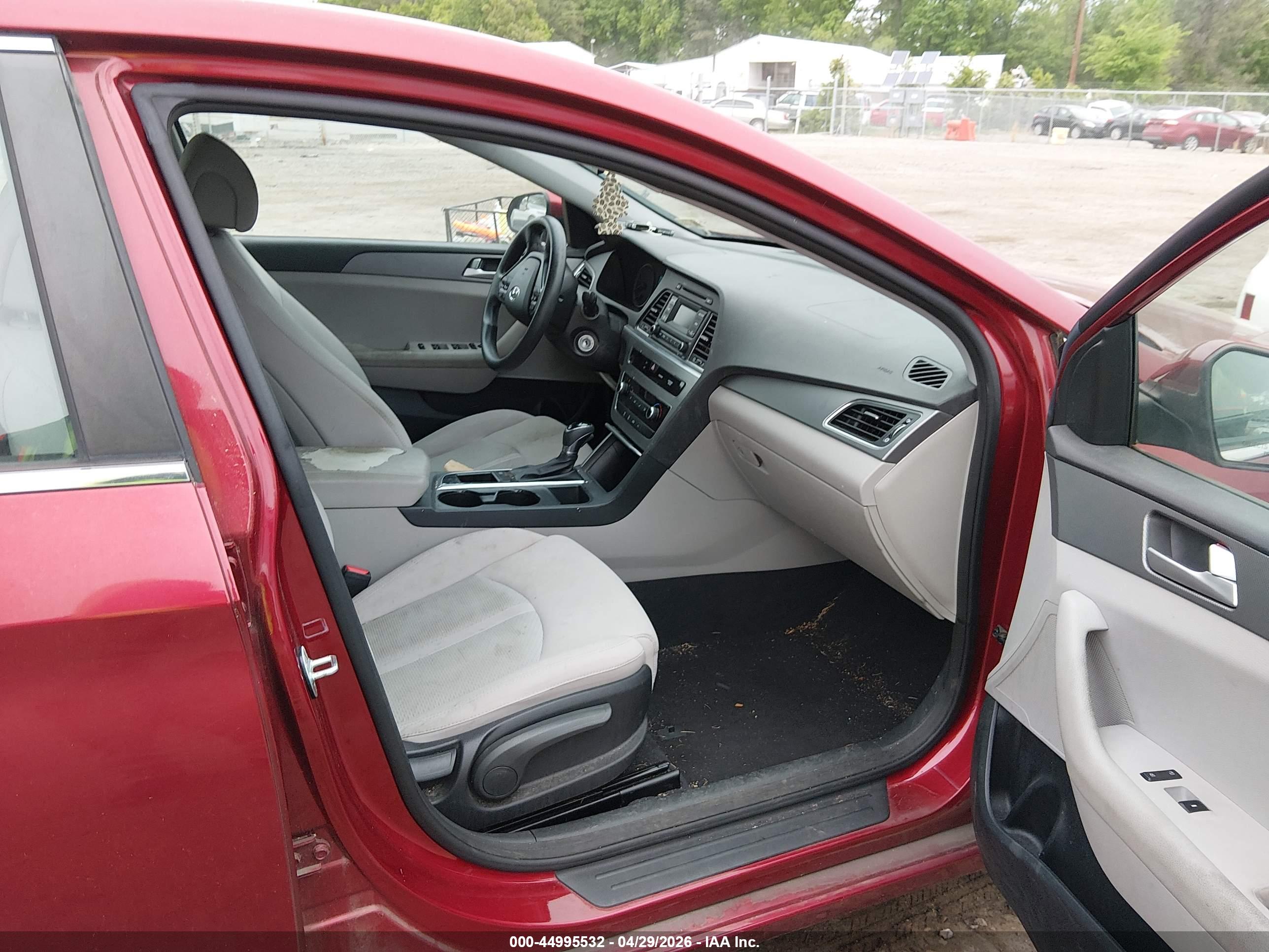 HYUNDAI SONATA image 5
