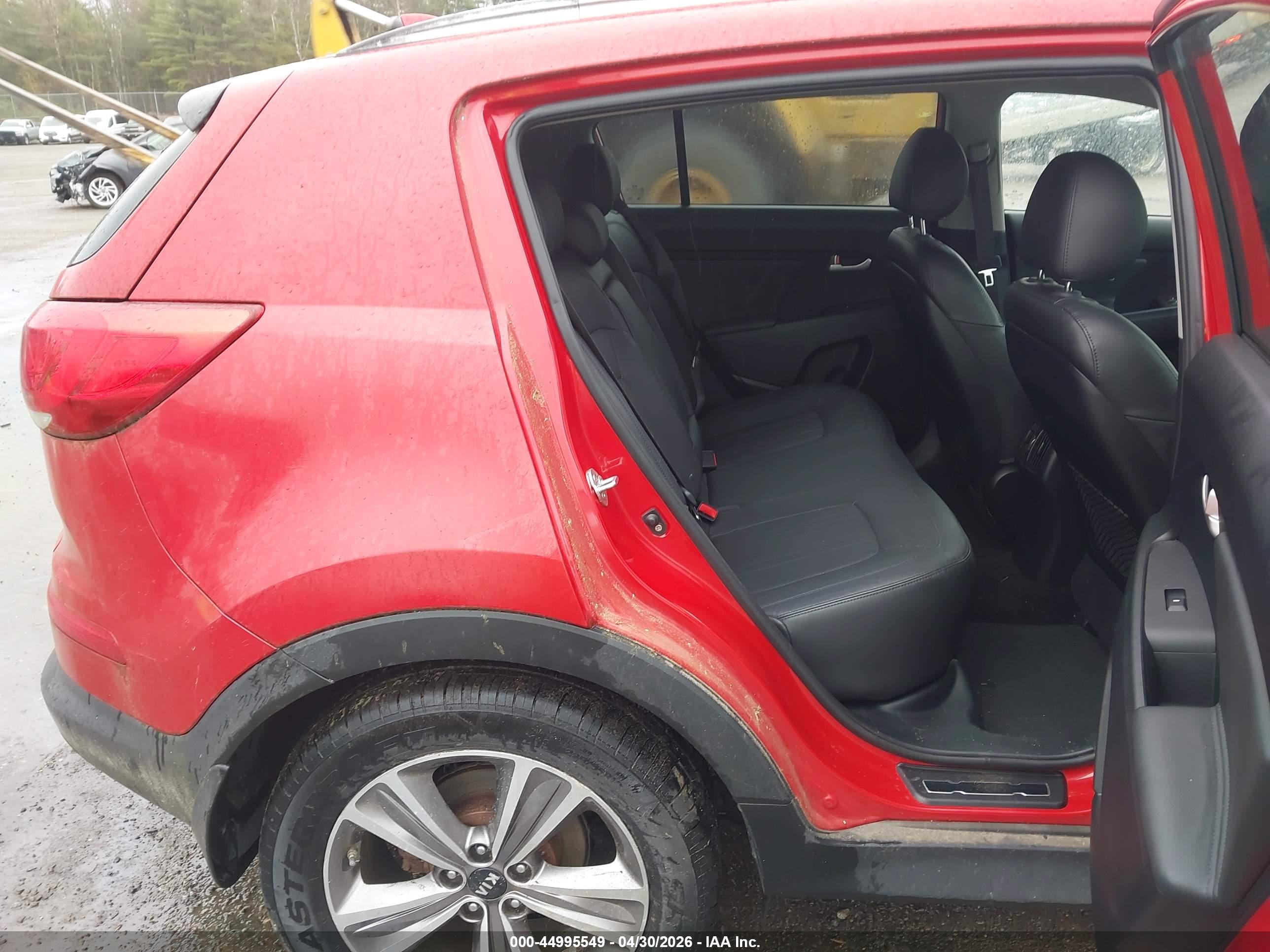 KIA SPORTAGE image 8