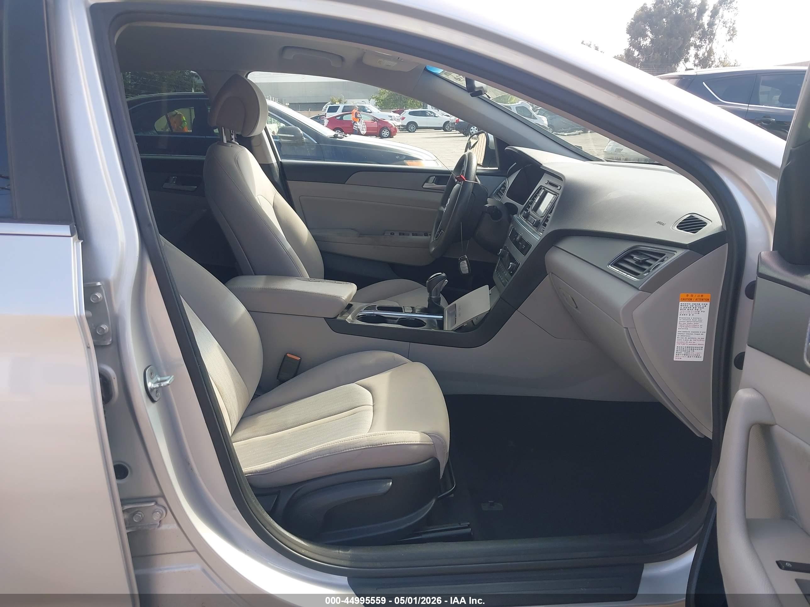 HYUNDAI SONATA image 5