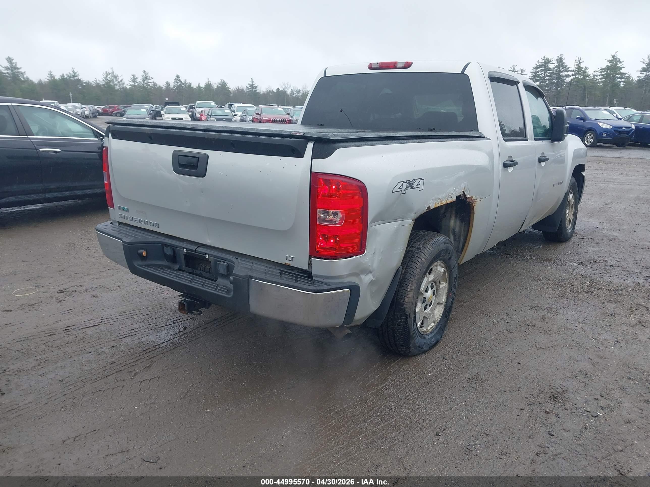 CHEVROLET SILVERADO image 4
