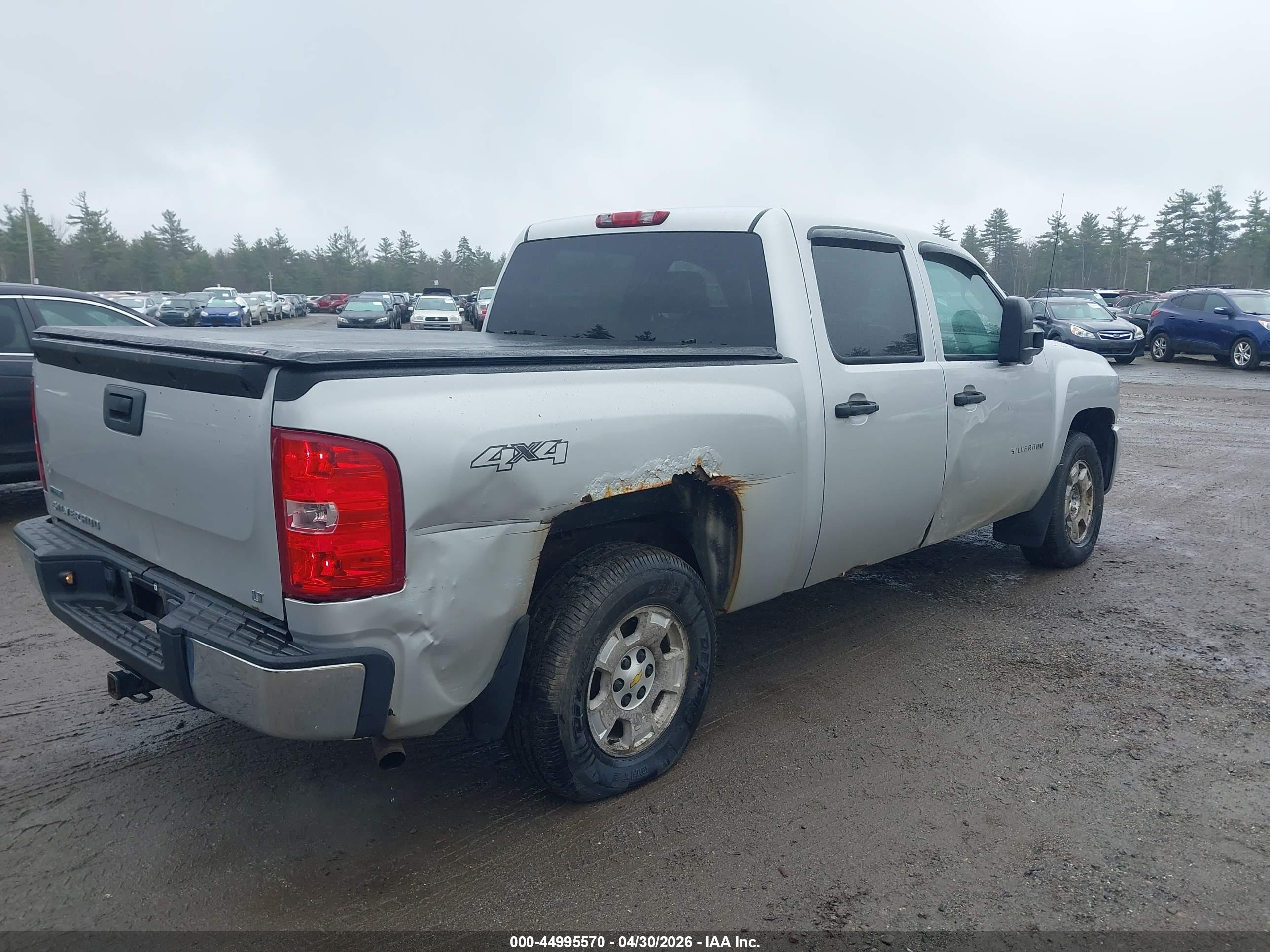 CHEVROLET SILVERADO image 6