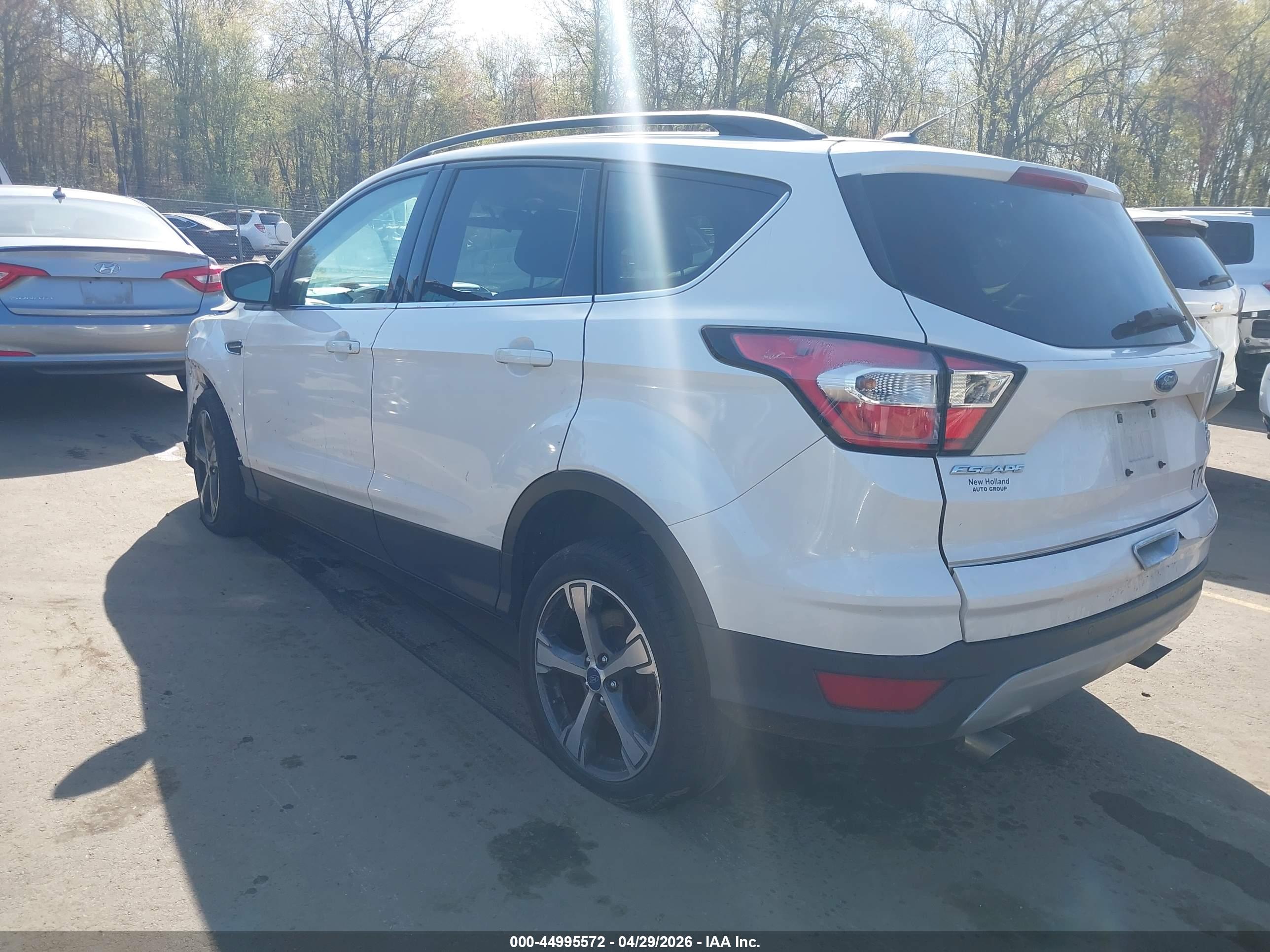 FORD ESCAPE image 3