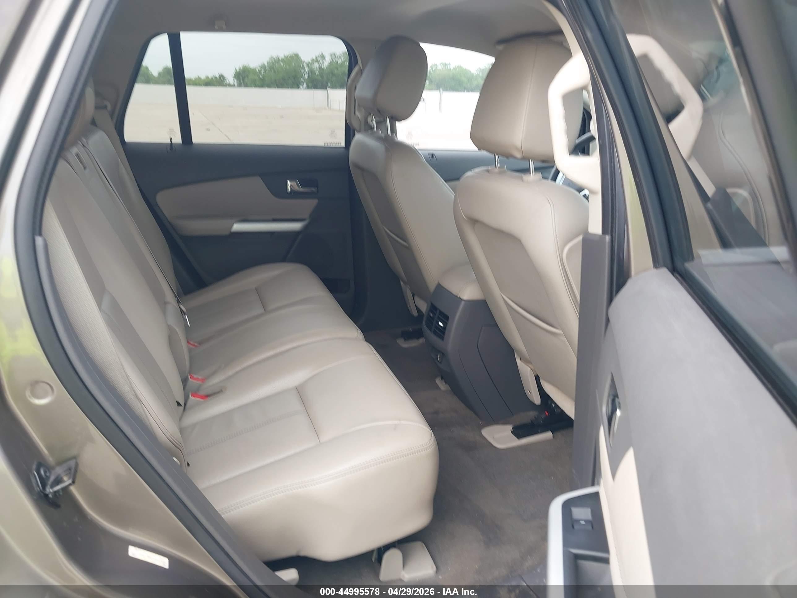 FORD EDGE image 8
