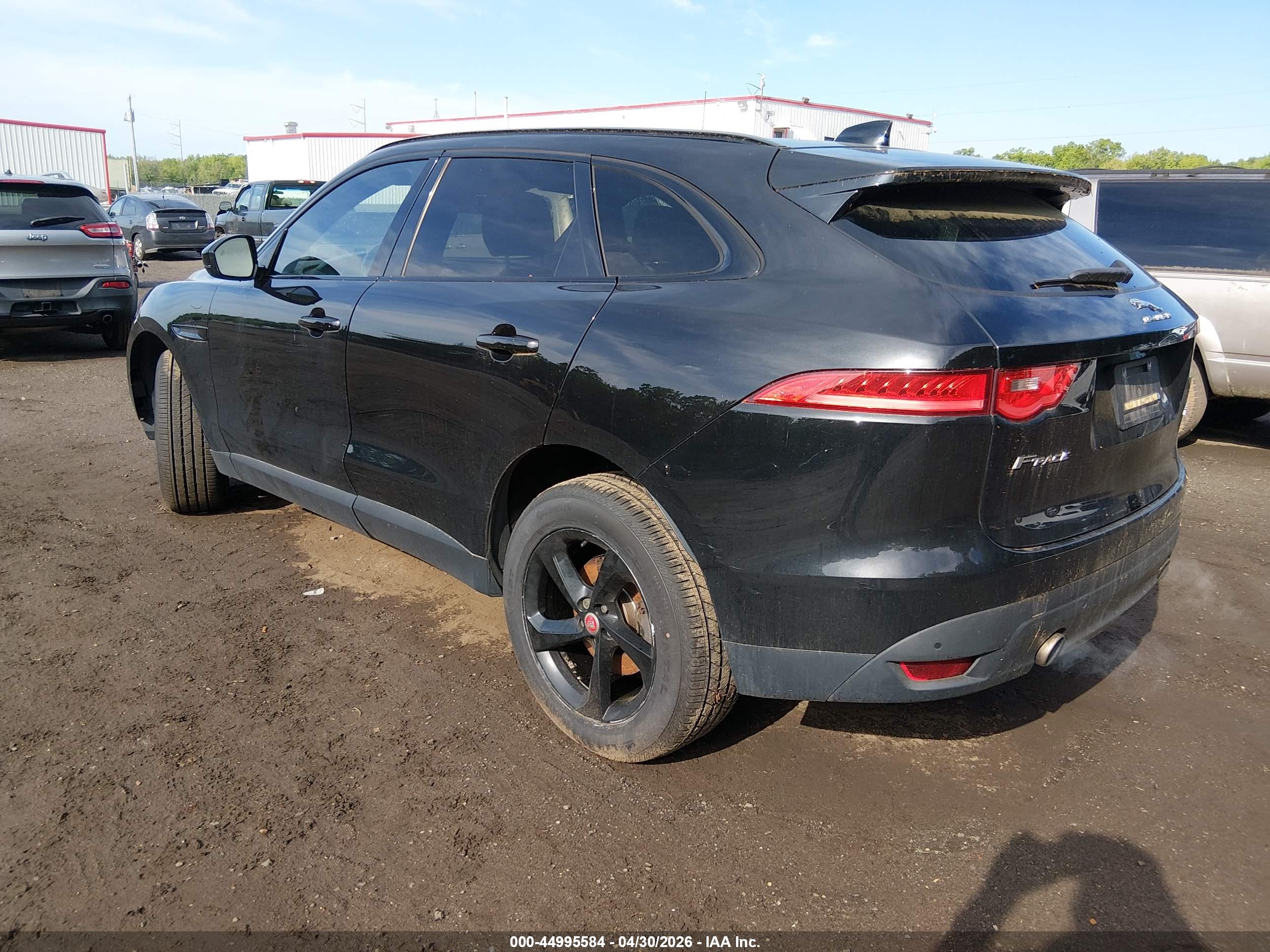 JAGUAR F-PACE image 3