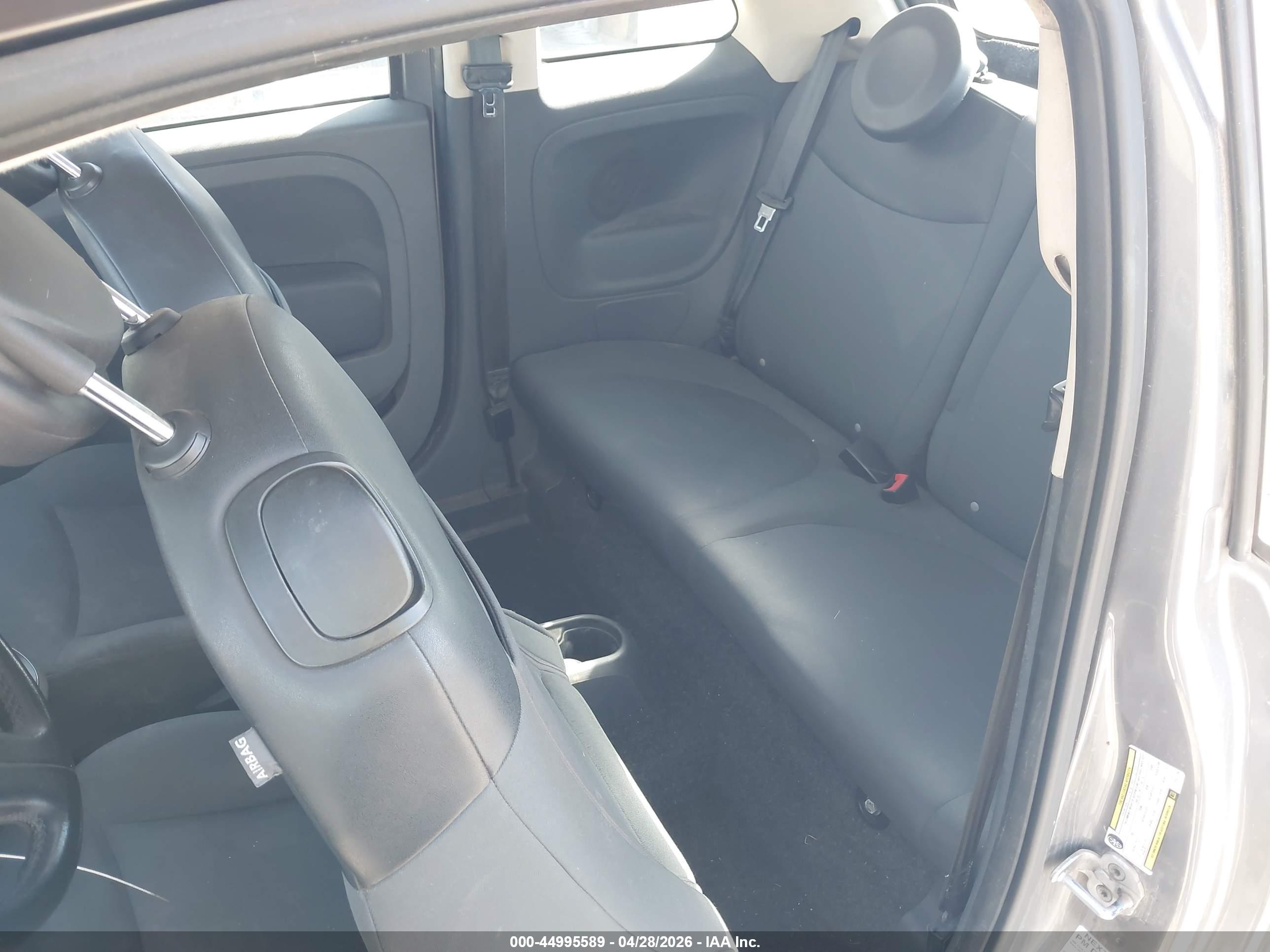 FIAT 500 image 8