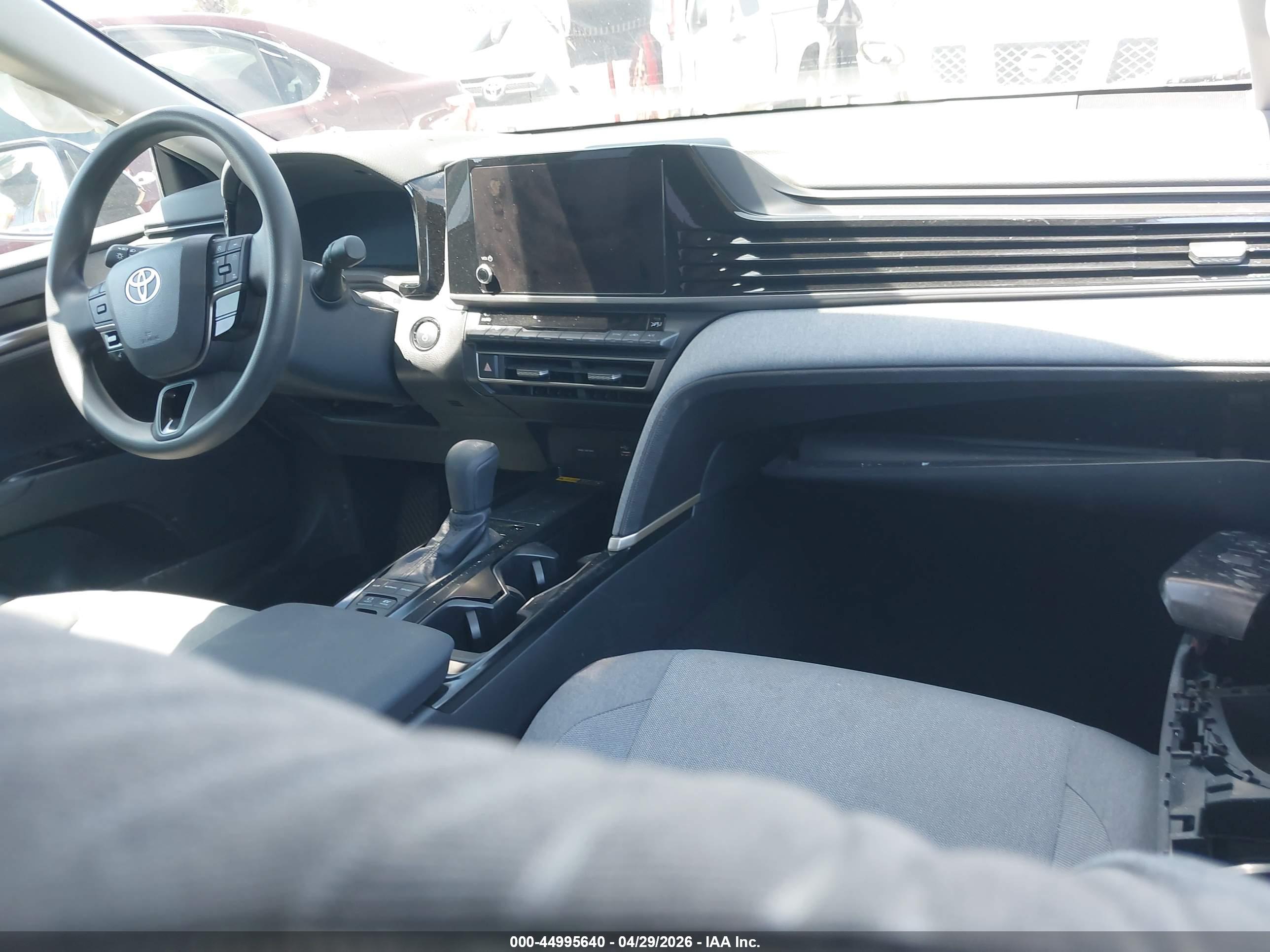 TOYOTA CAMRY image 5