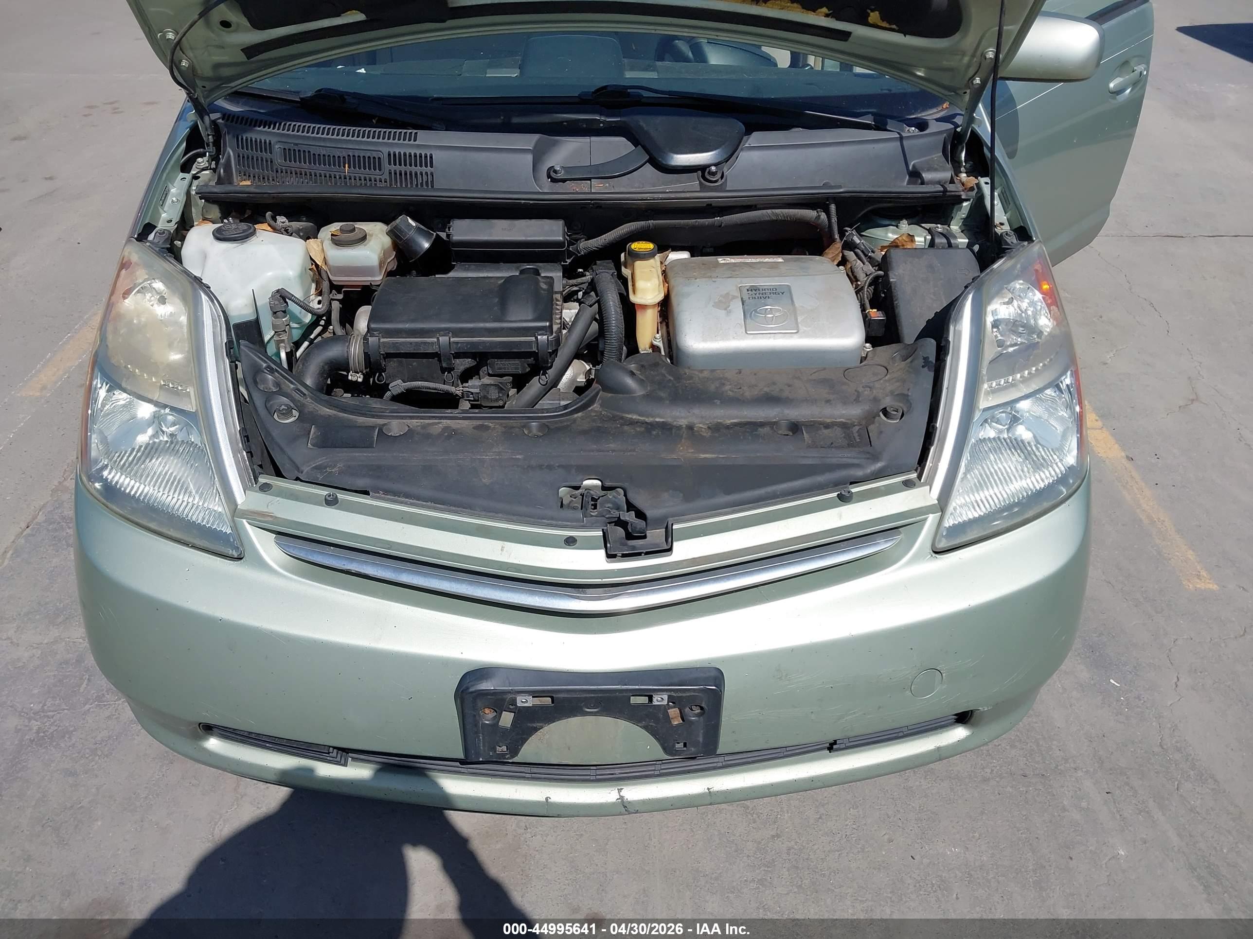 TOYOTA PRIUS image 10
