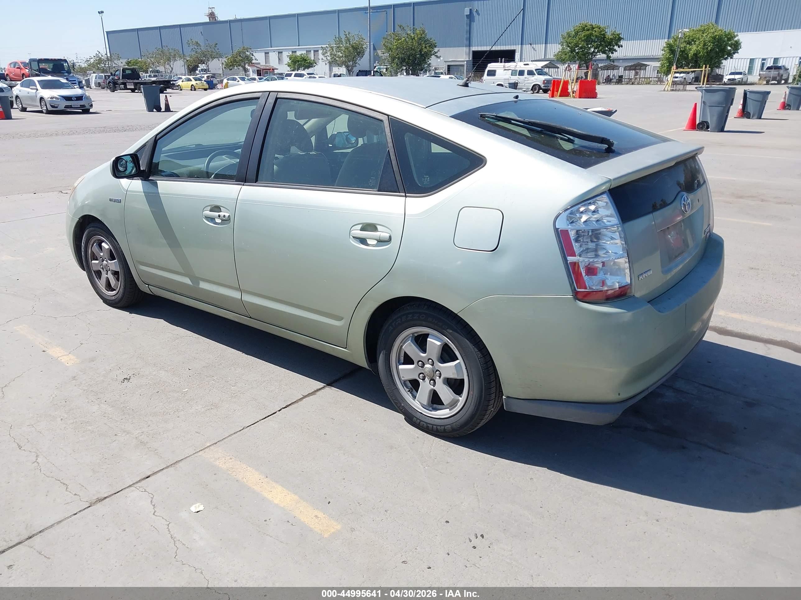 TOYOTA PRIUS image 3