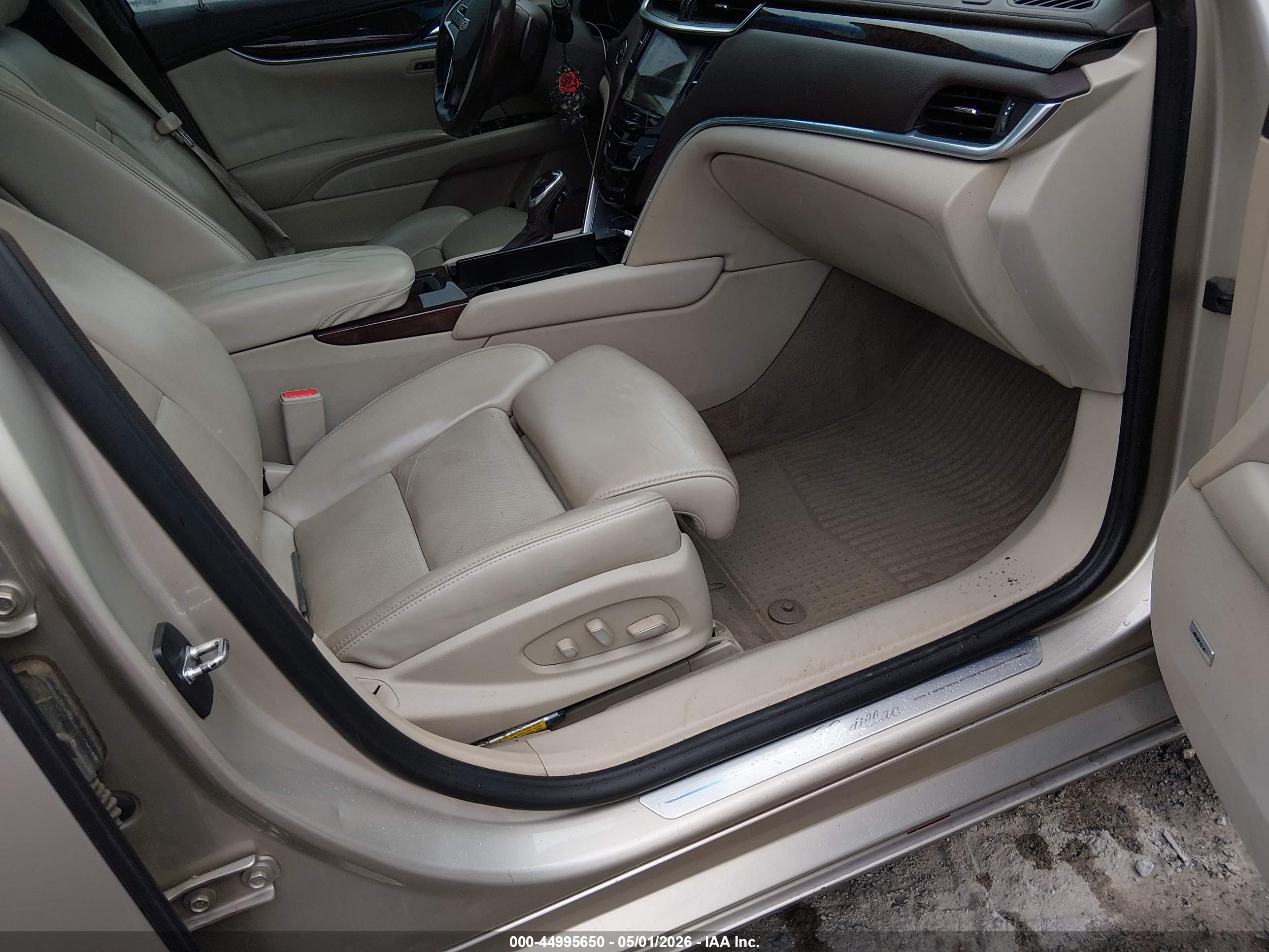 CADILLAC XTS image 5