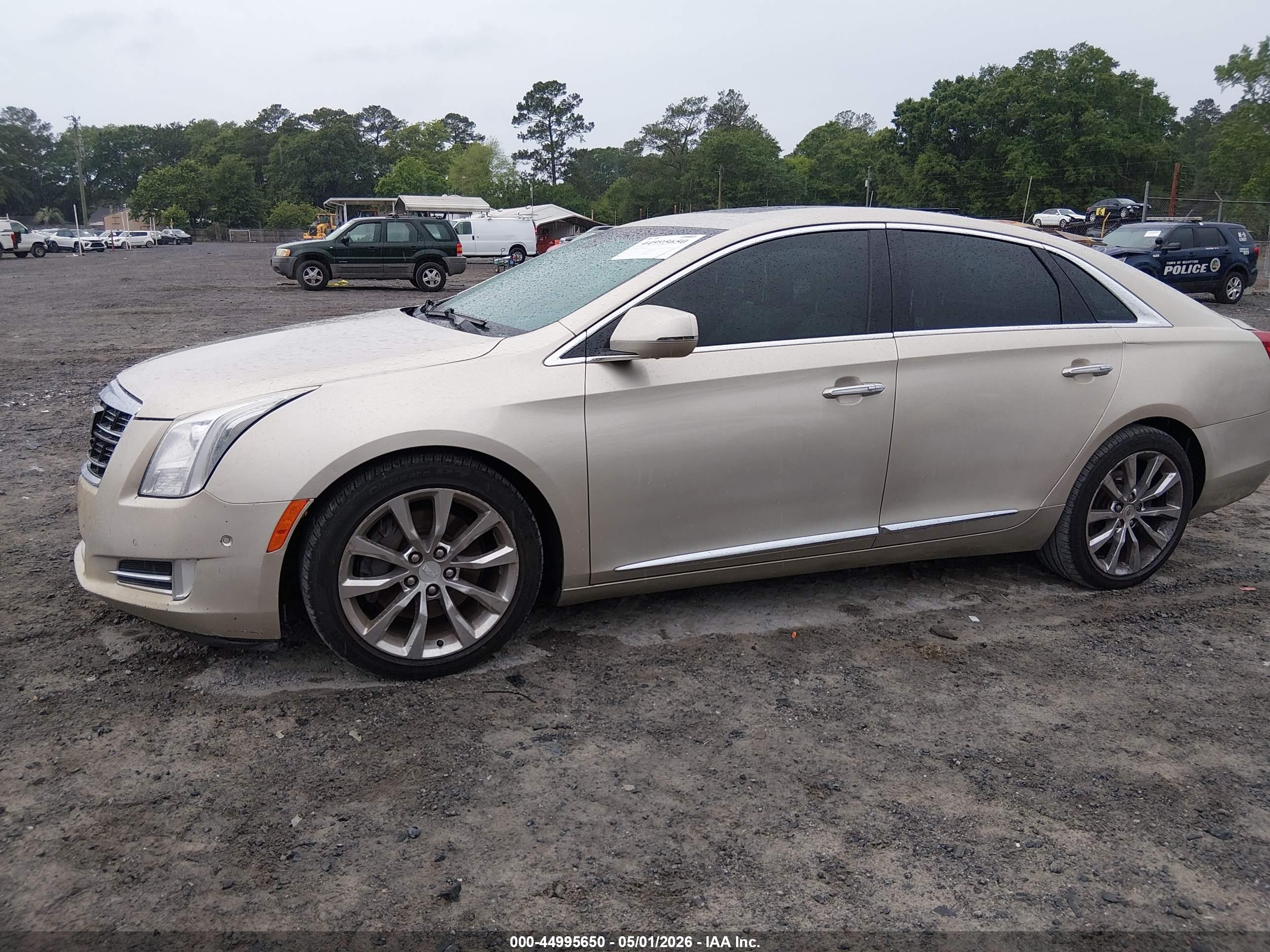 CADILLAC XTS image 6