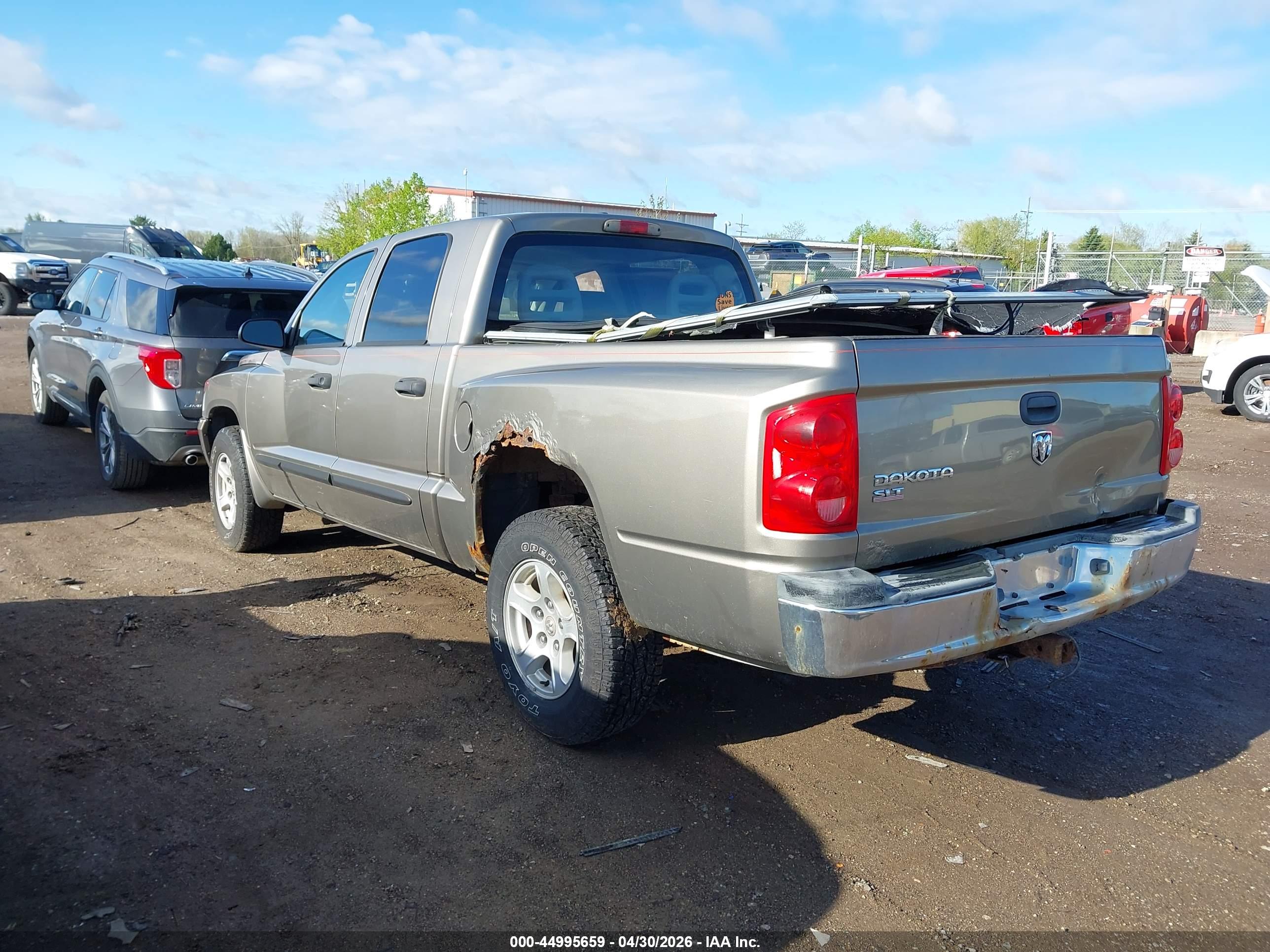 DODGE DAKOTA image 3
