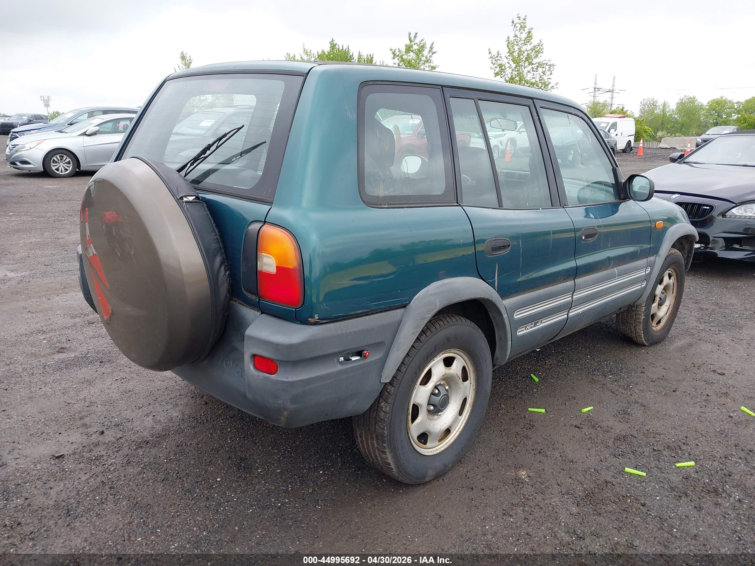 TOYOTA RAV4 image 4