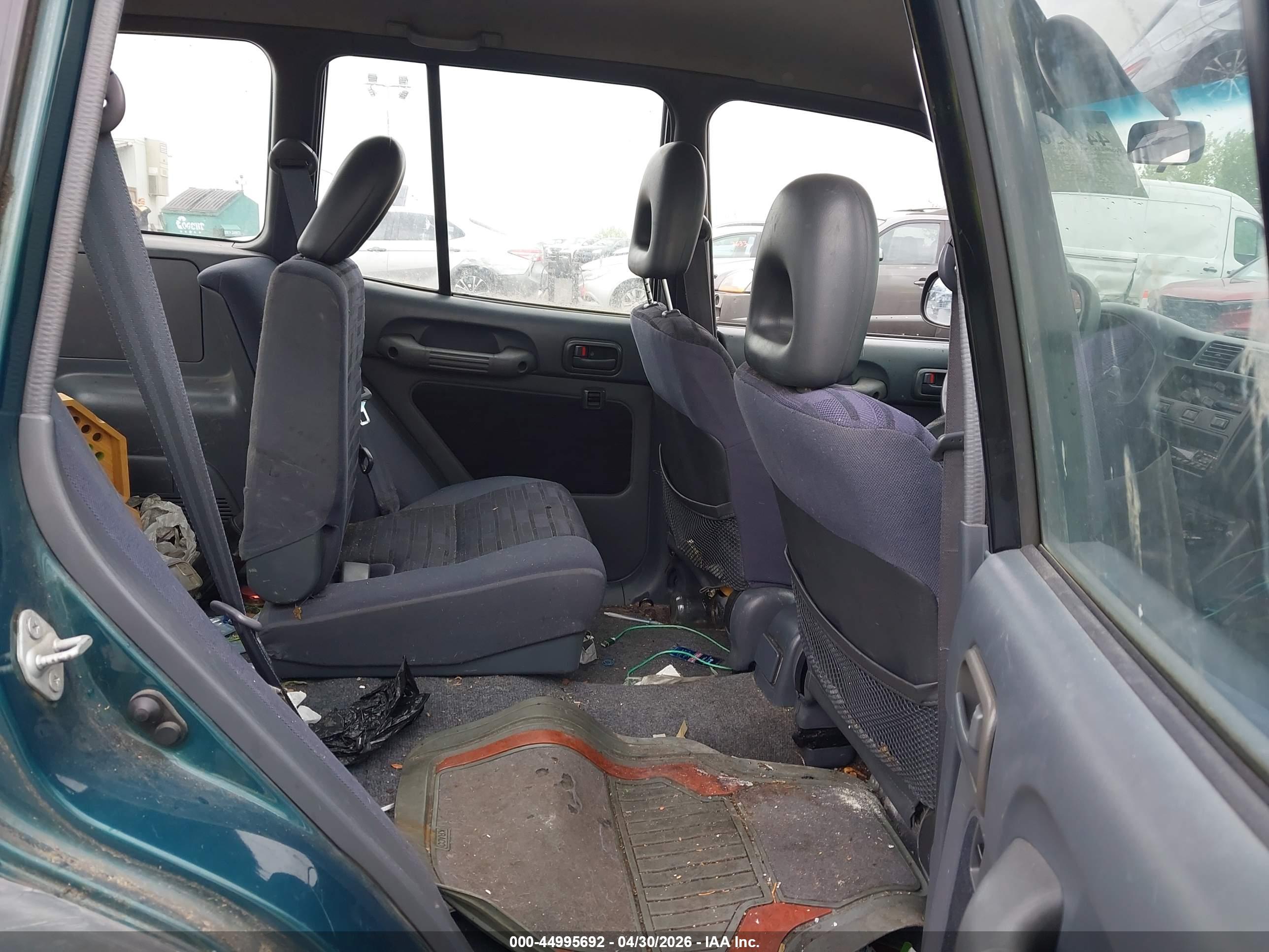 TOYOTA RAV4 image 8