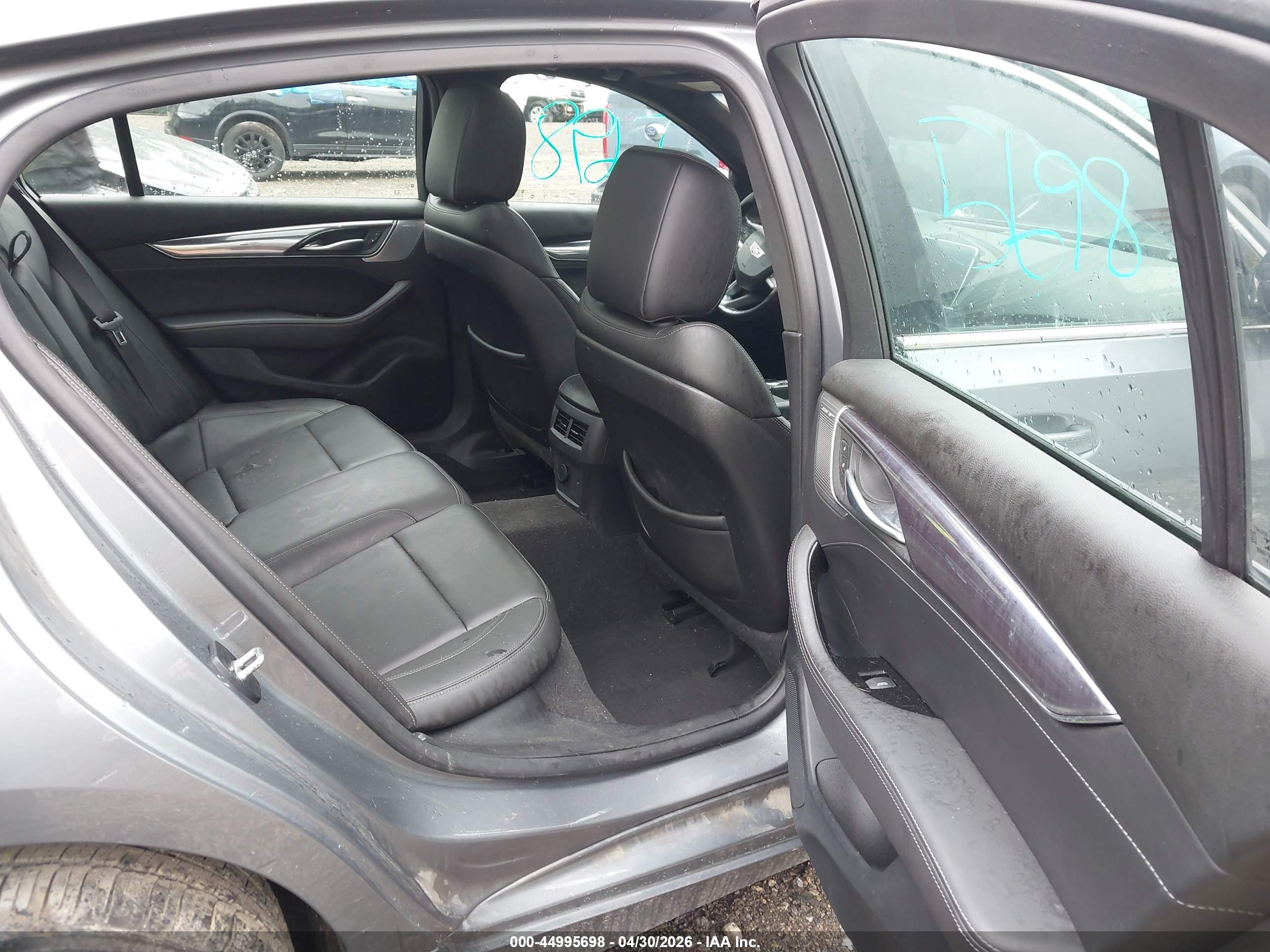 CADILLAC CT5 image 8