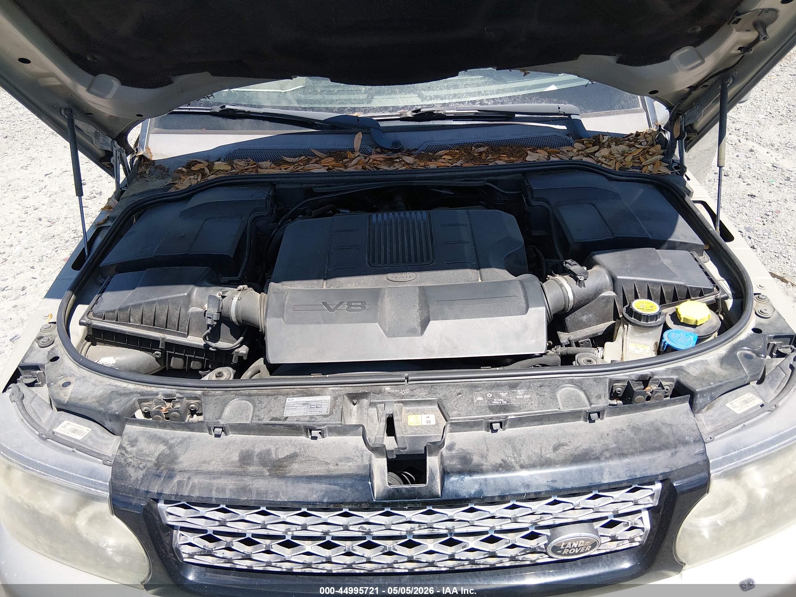 LAND ROVER image 10
