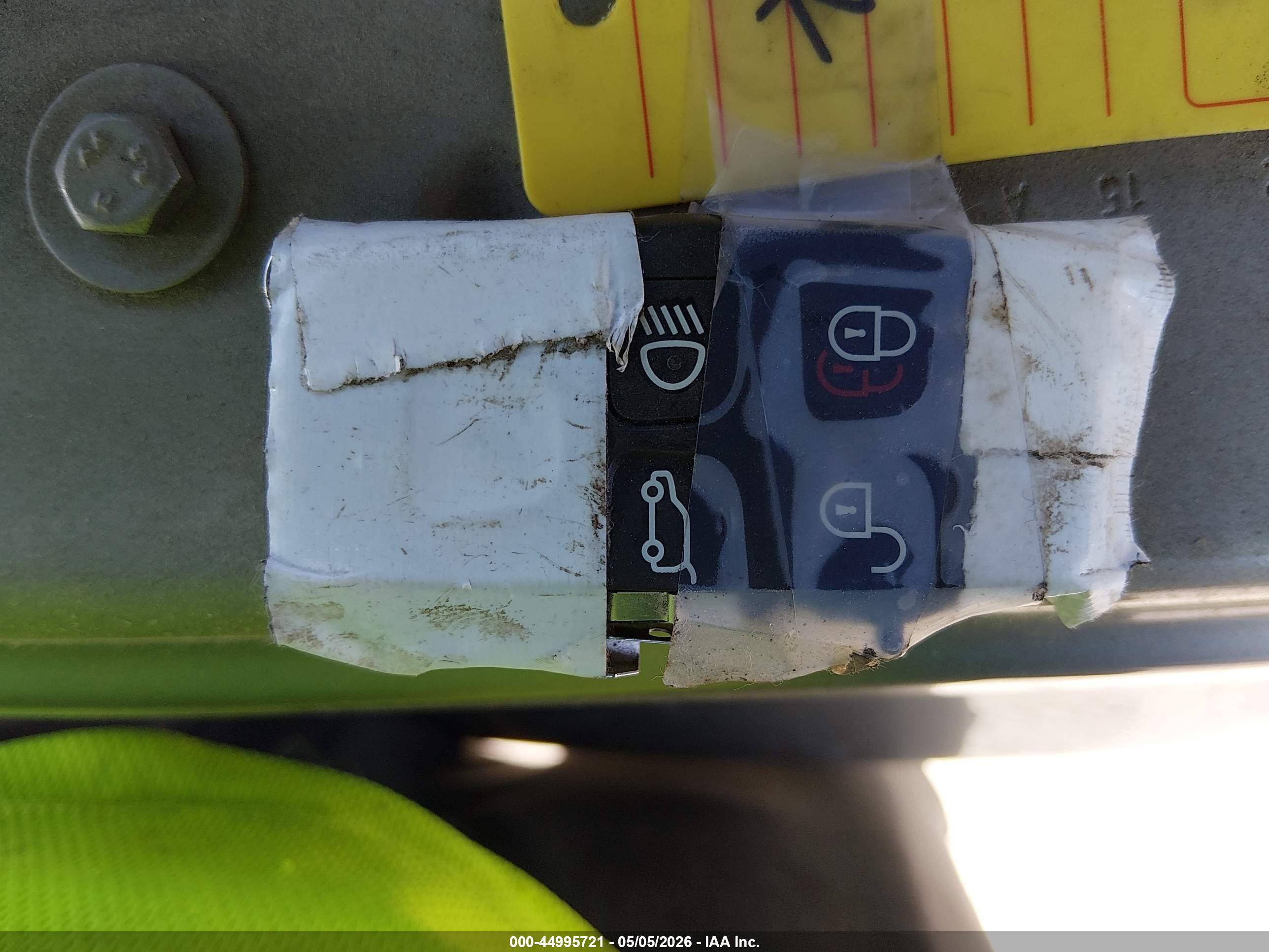 LAND ROVER image 11