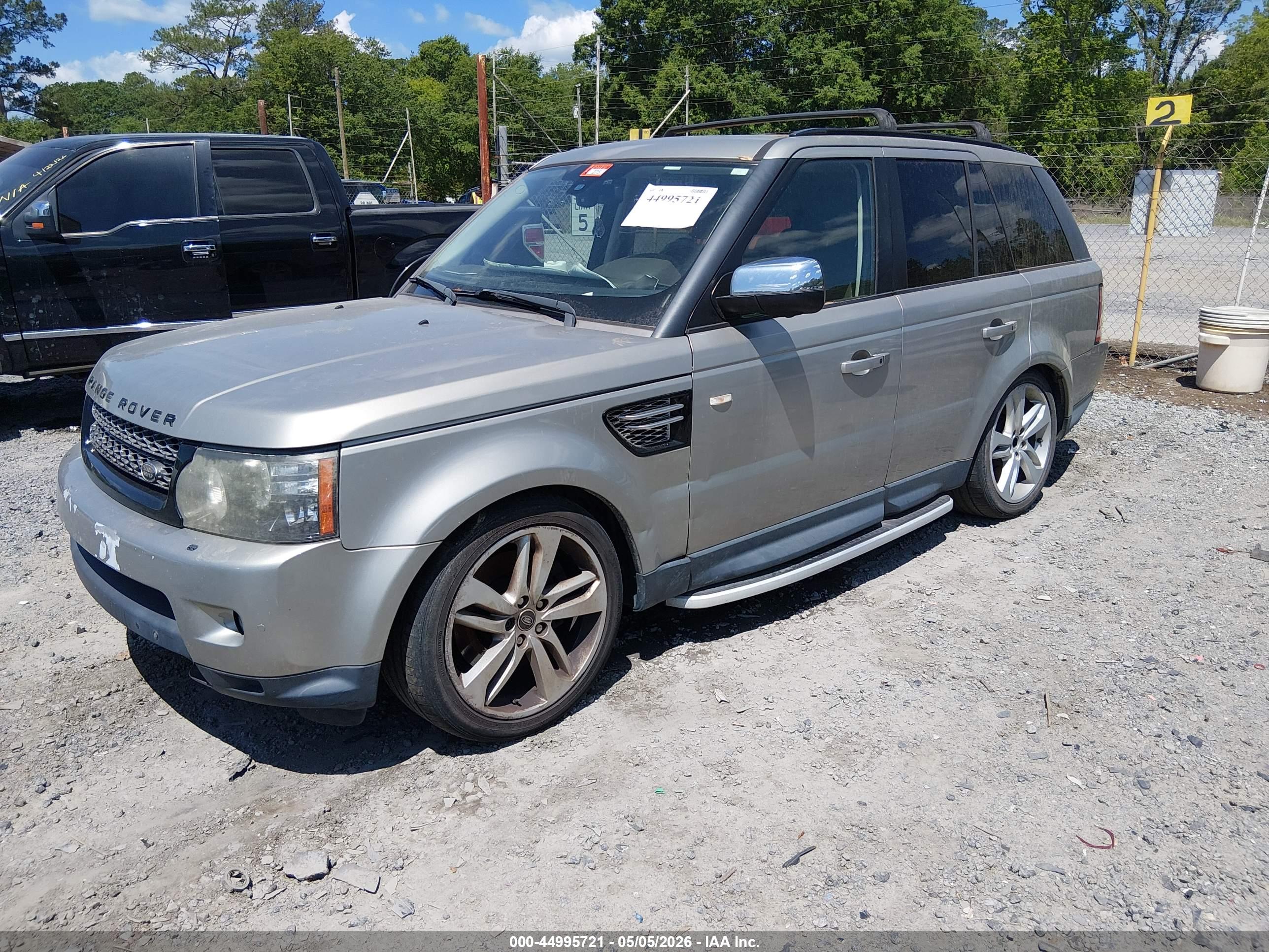 LAND ROVER image 2