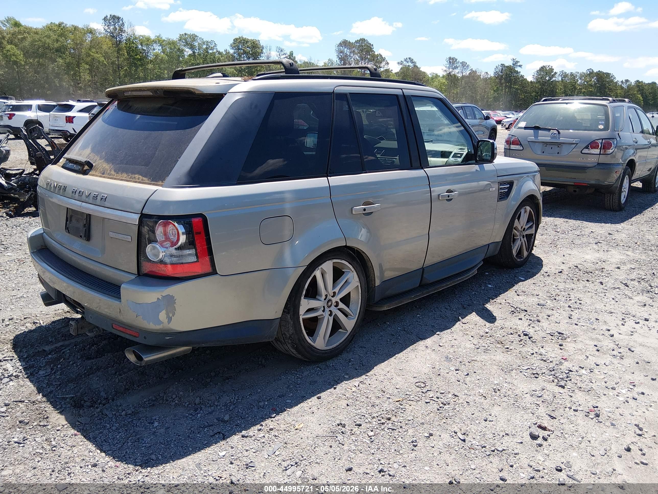 LAND ROVER image 4
