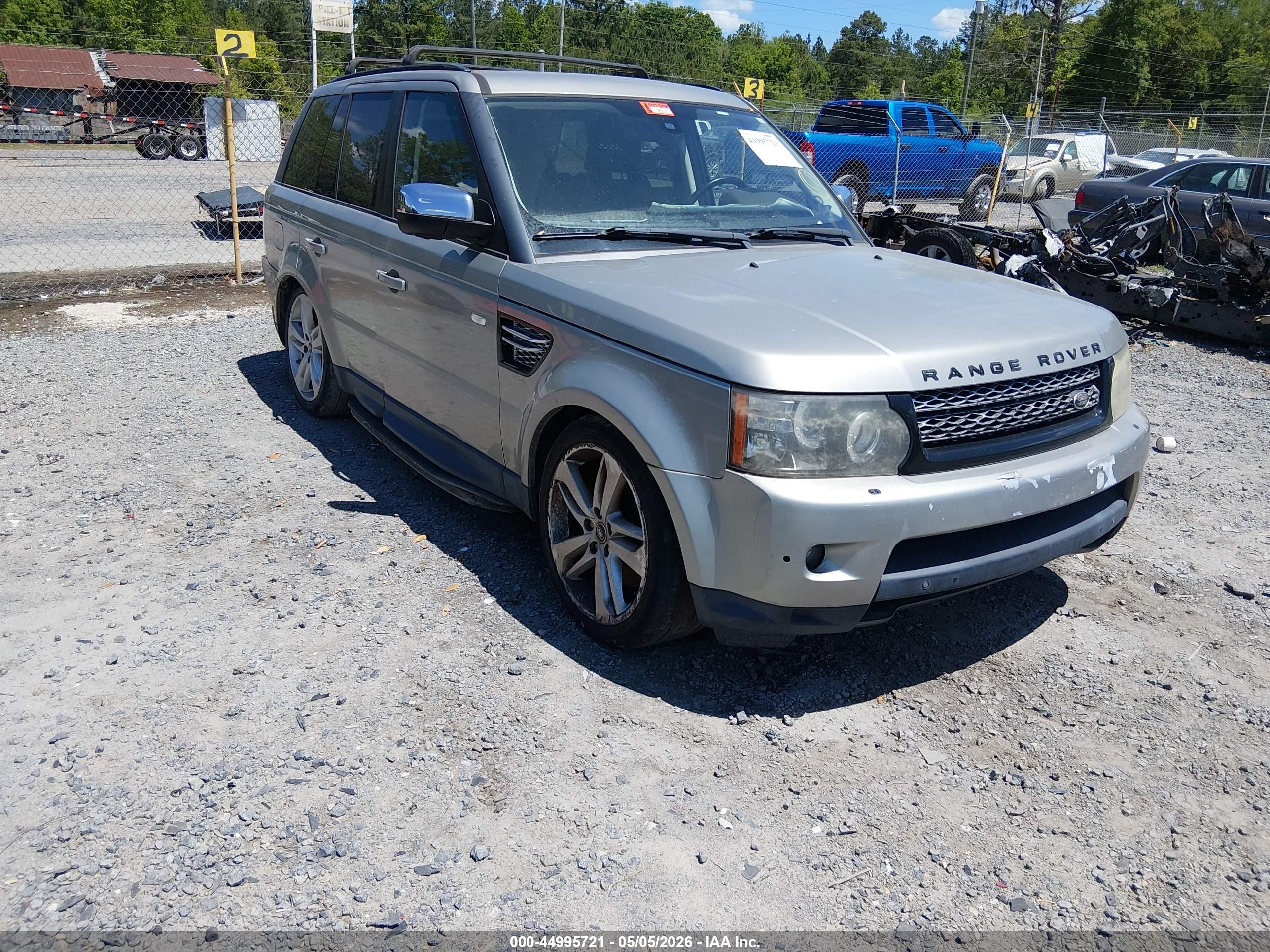LAND ROVER image 6