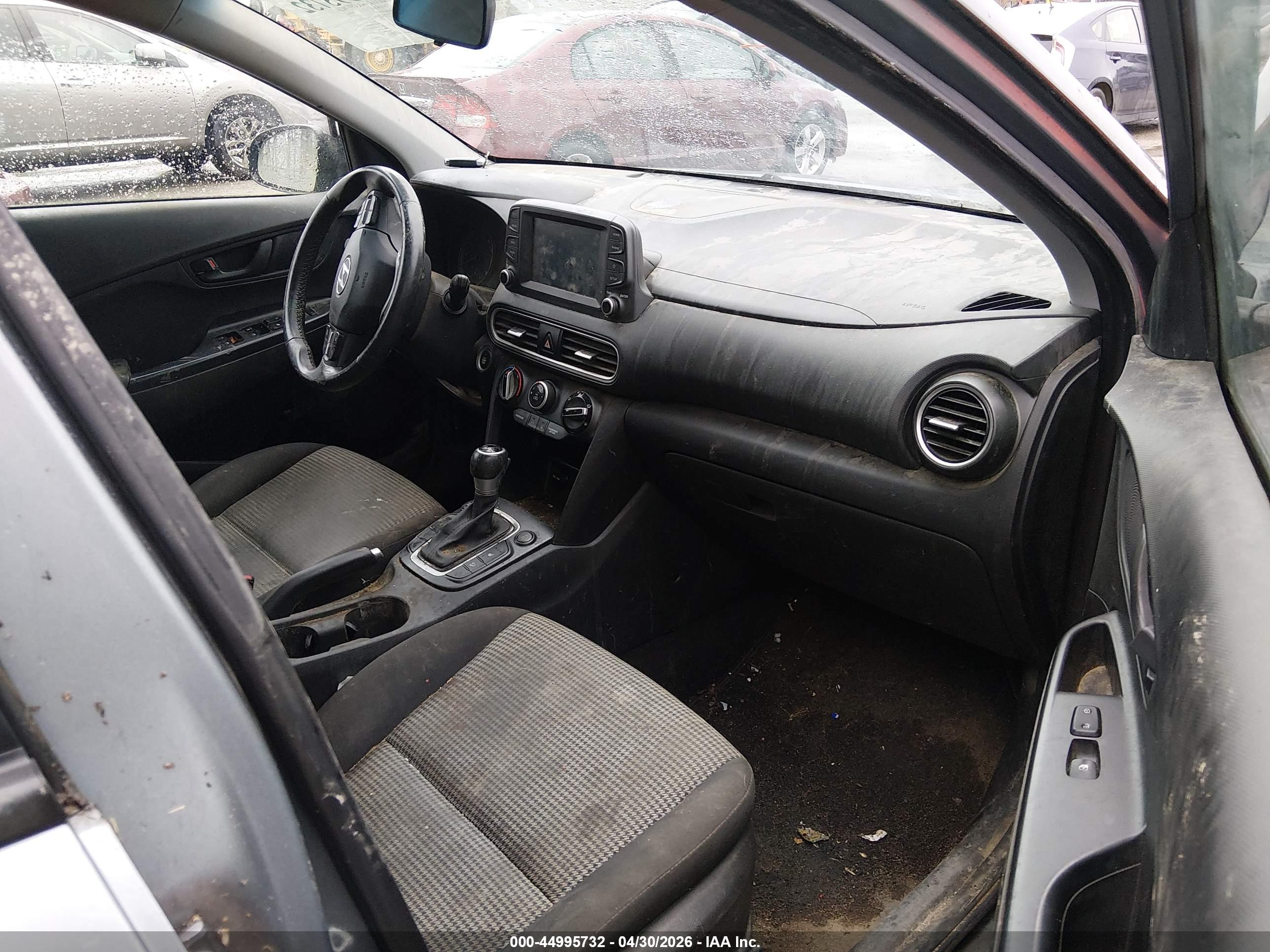 HYUNDAI KONA image 5