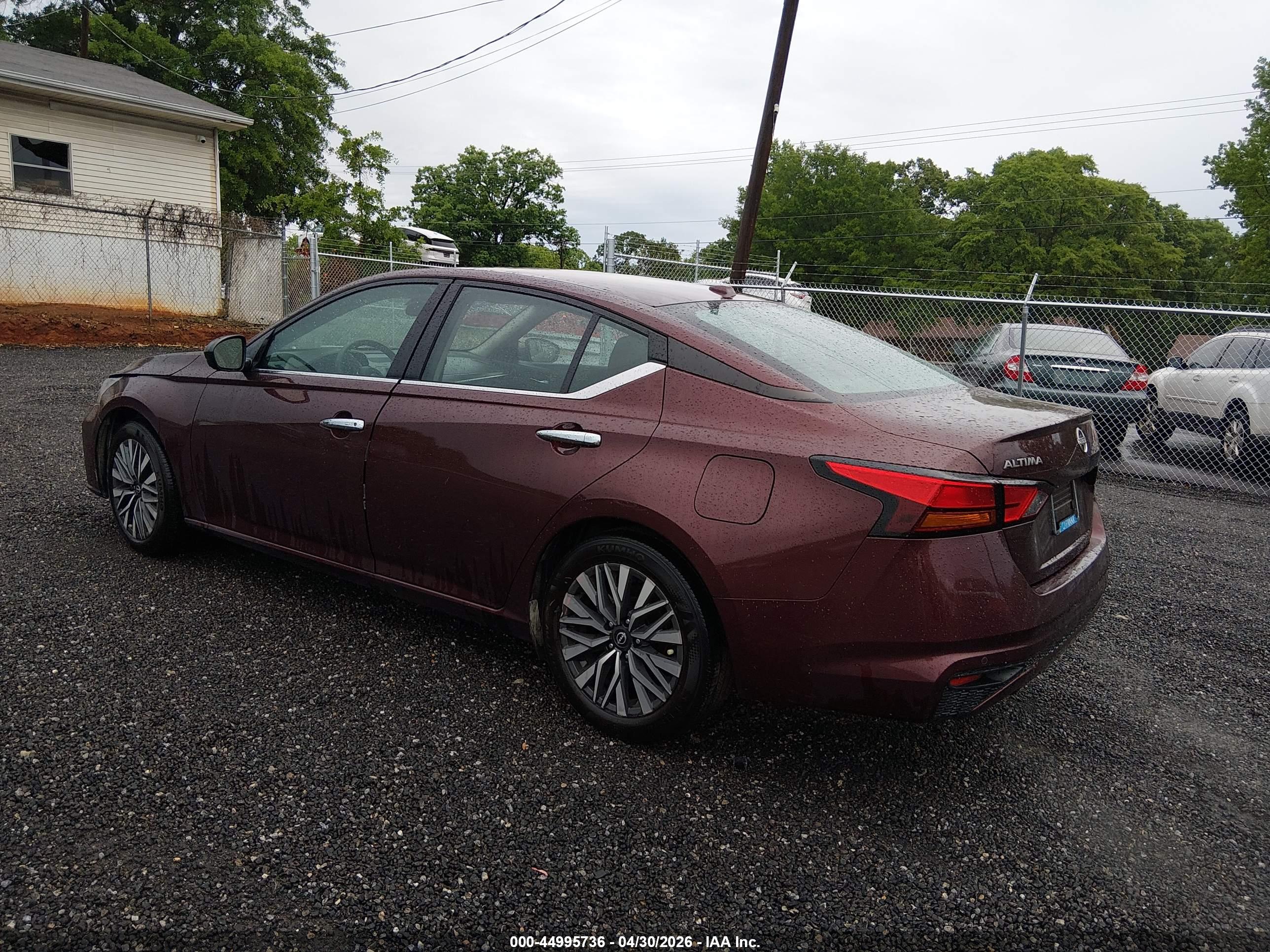 NISSAN ALTIMA image 3