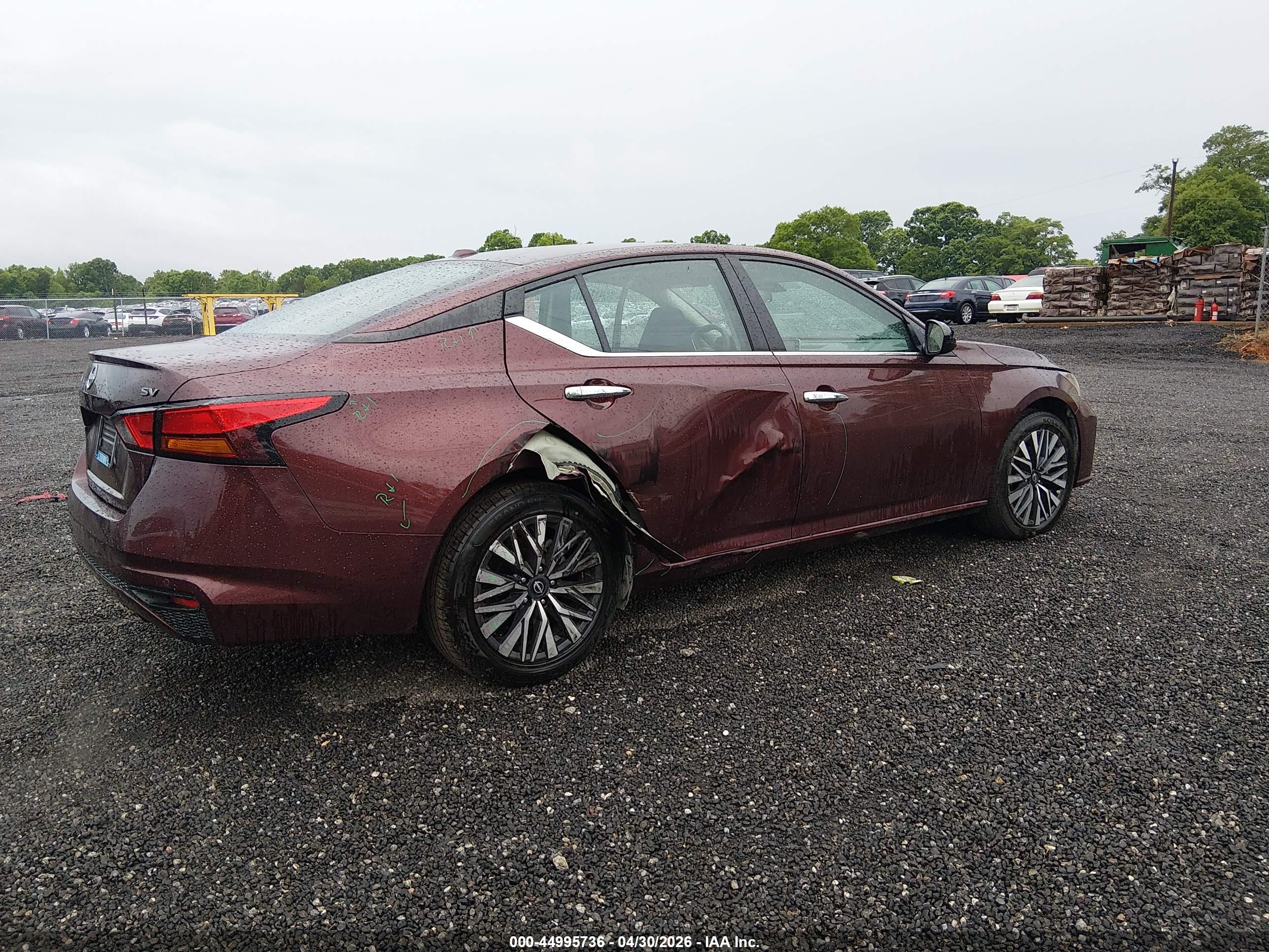 NISSAN ALTIMA image 4