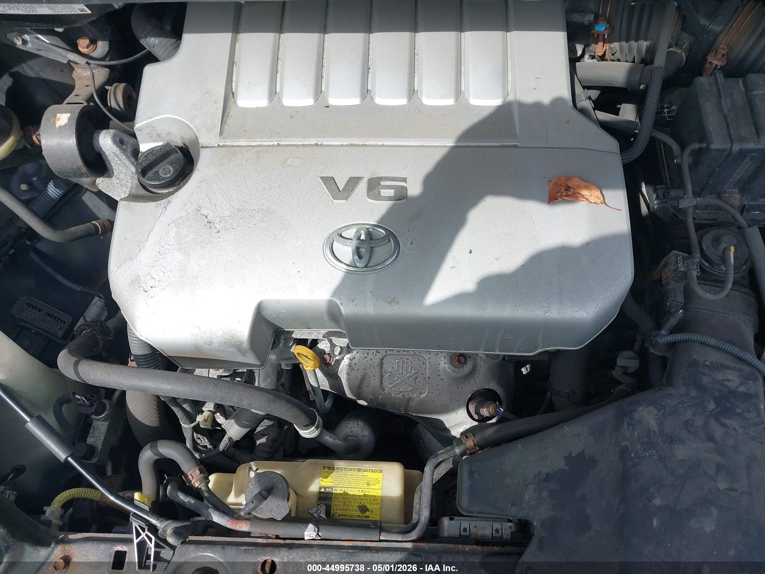 TOYOTA SIENNA image 10