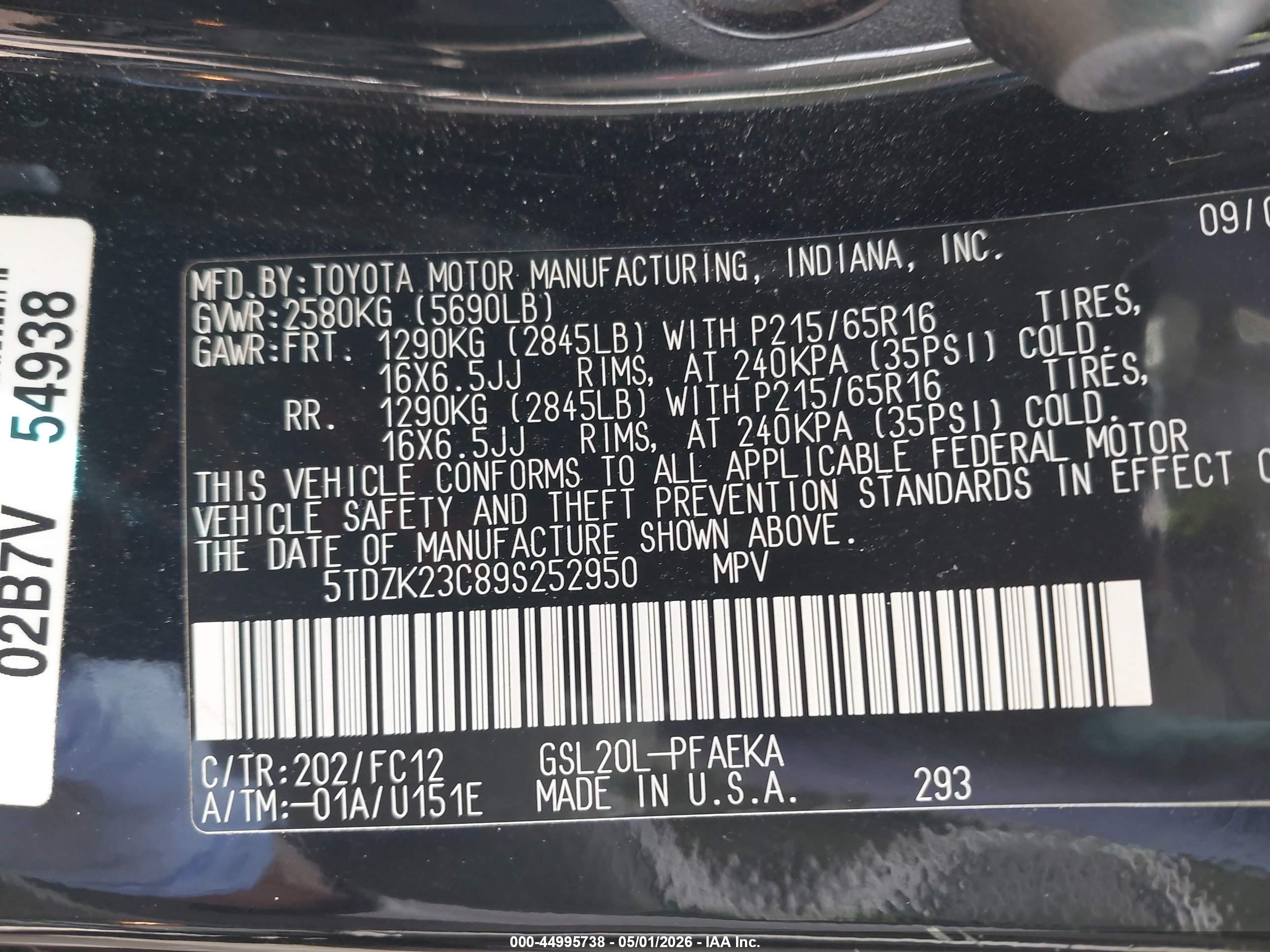 TOYOTA SIENNA image 9