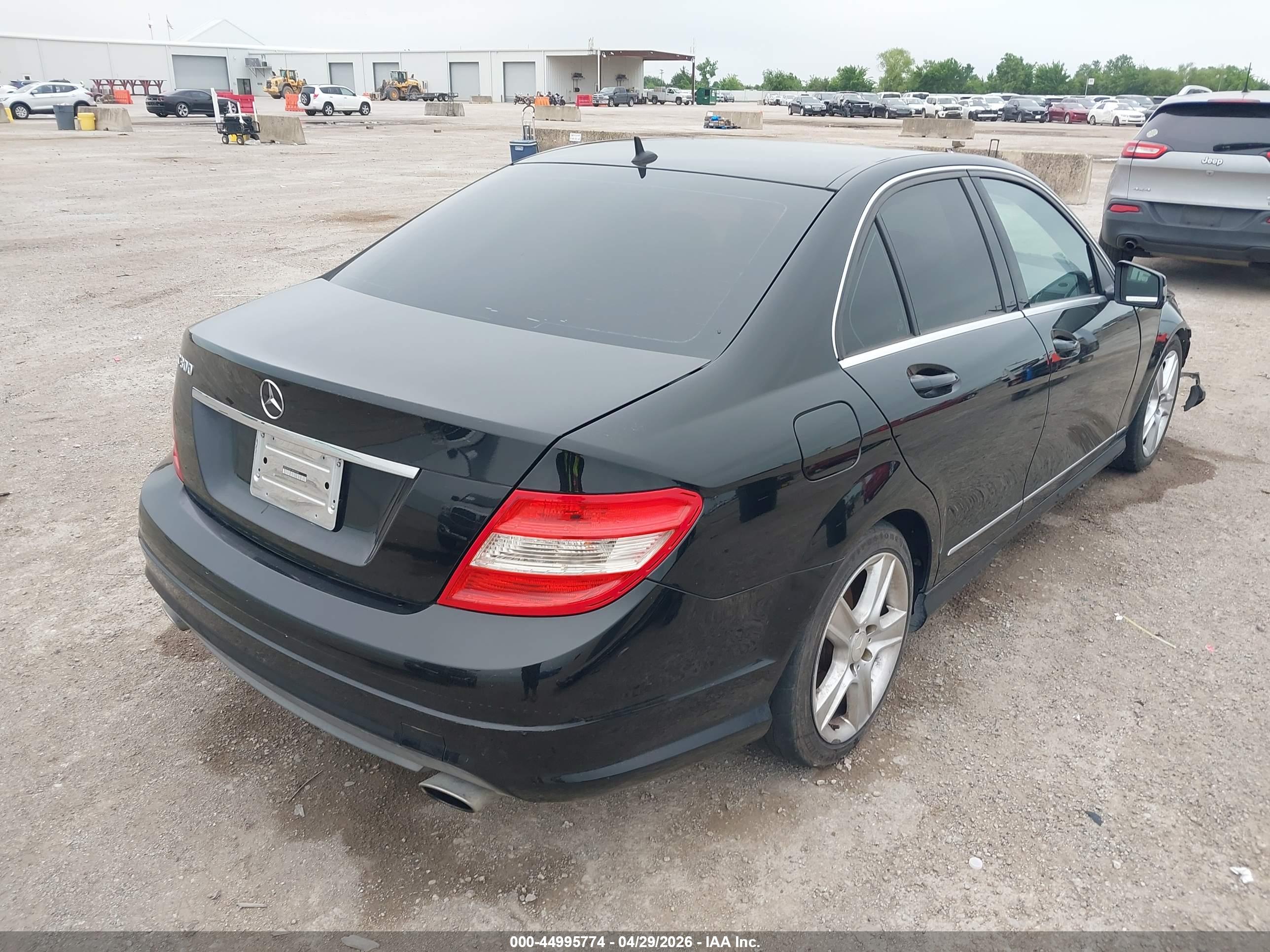 MERCEDES-BENZ C image 4