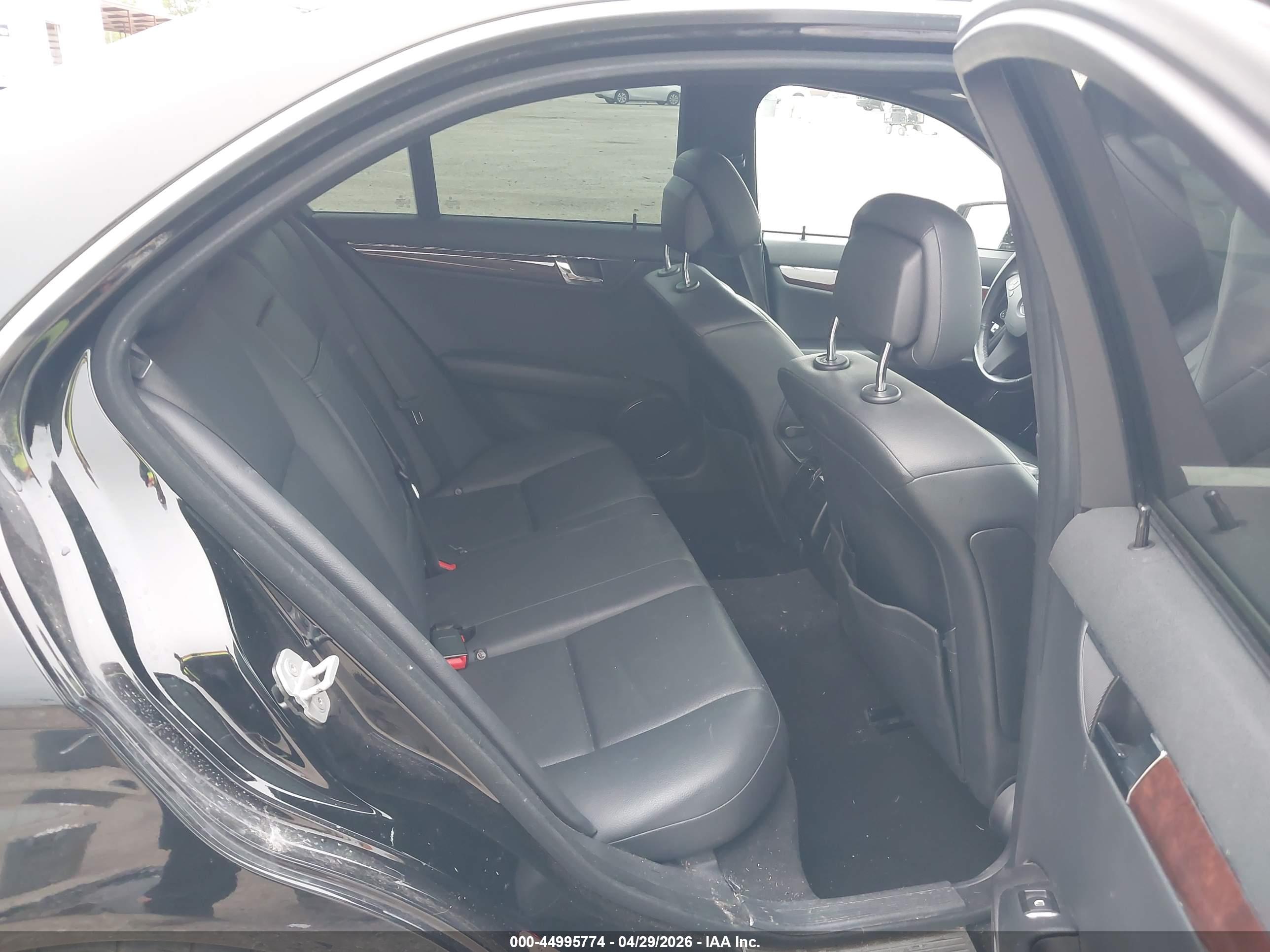 MERCEDES-BENZ C image 8